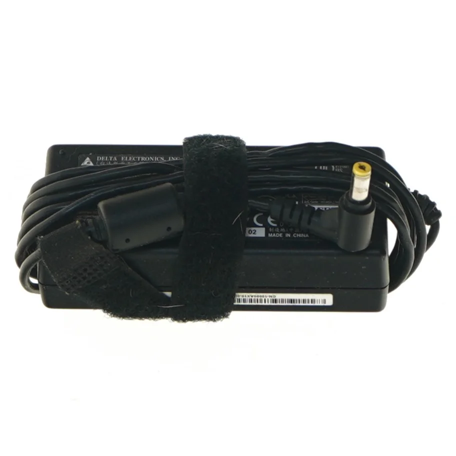 Strømforsyning til computer (str. 11x4,5 cm)