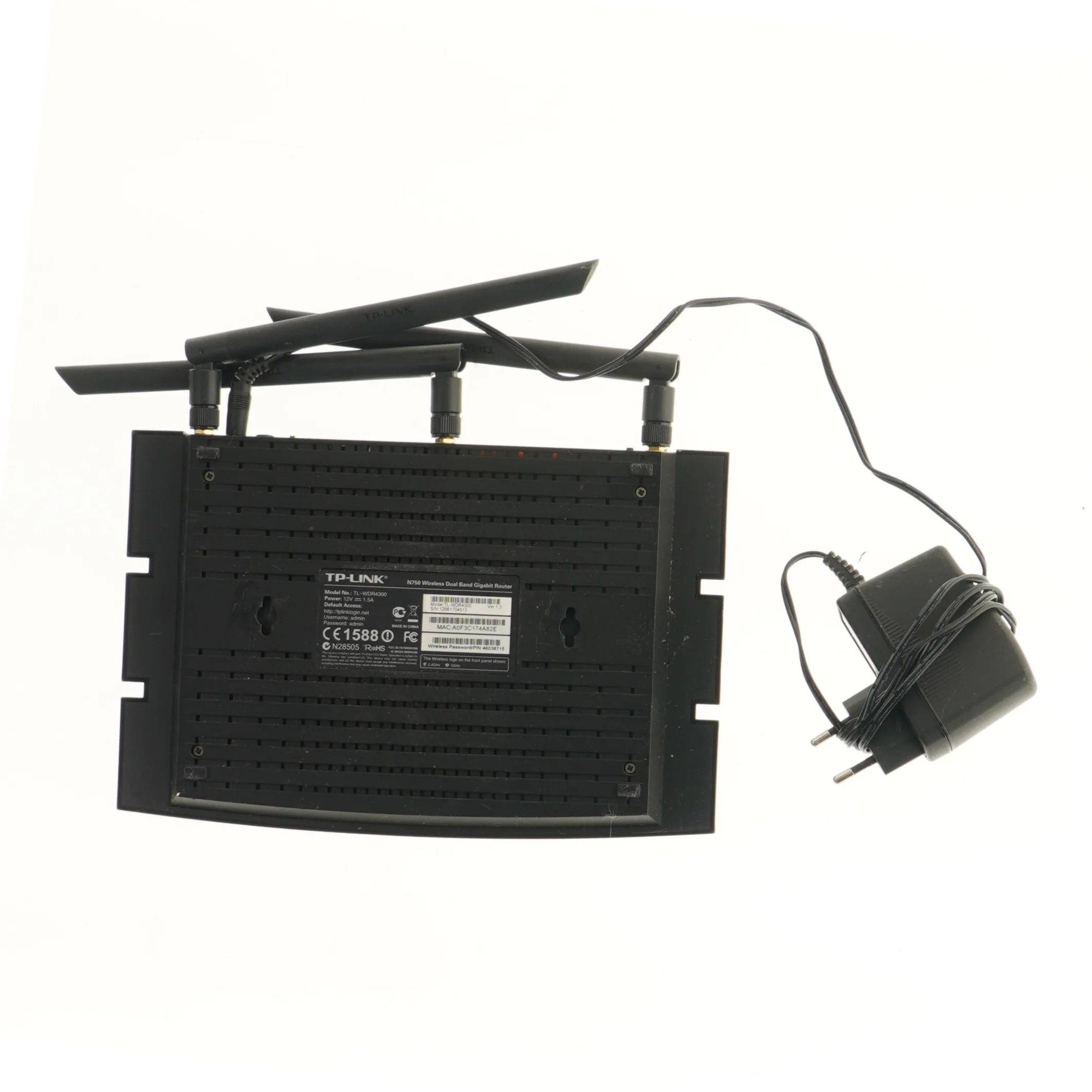 TP-Link router med antenner fra TP-Link (str. 24x16 cm)