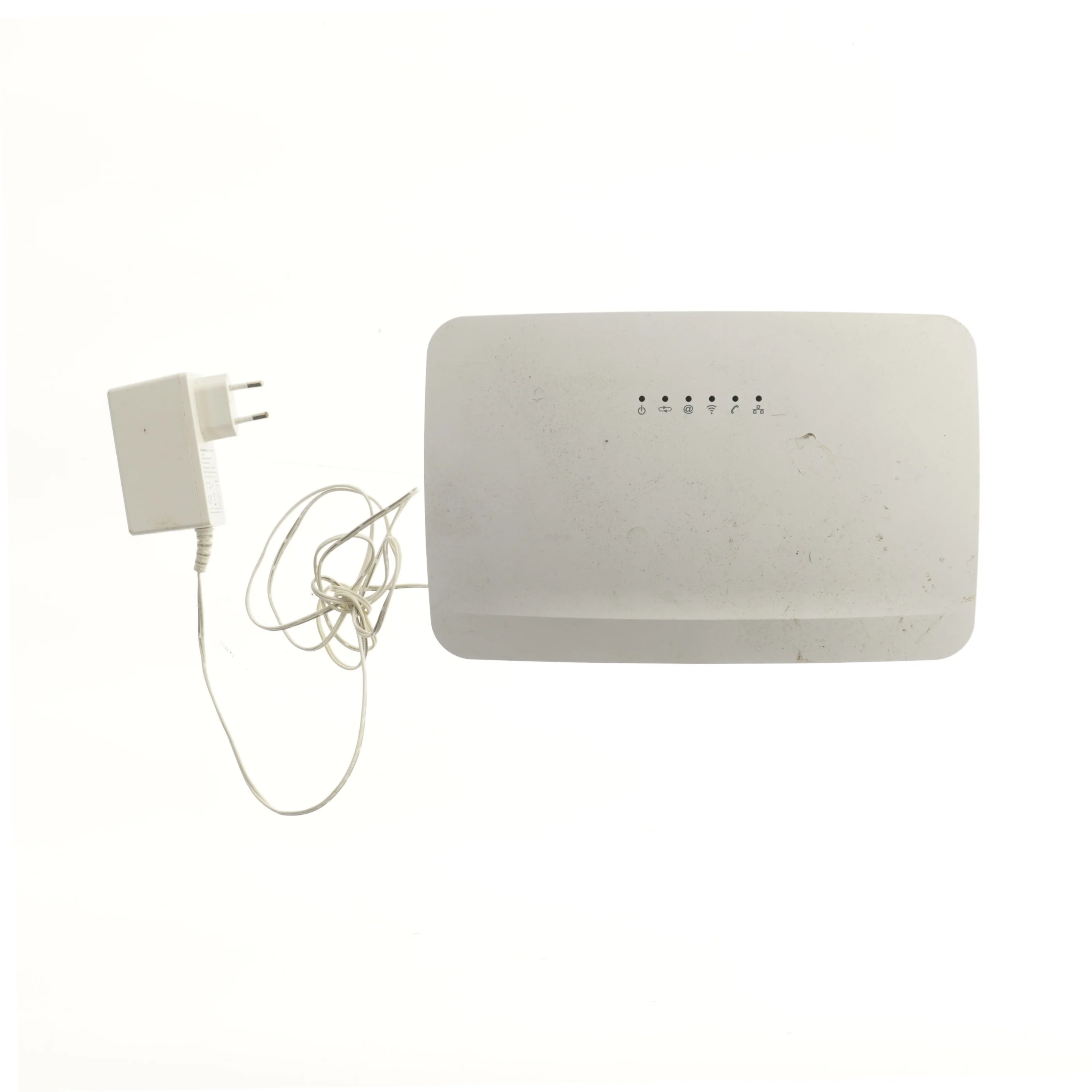 Internet router med strømadapter fra Sagemcom (str. 29x19 cm)