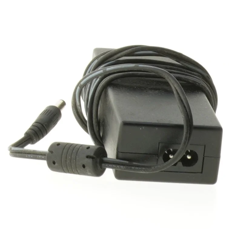 Strømadapter med kabel (str. 11,5x5 cm)