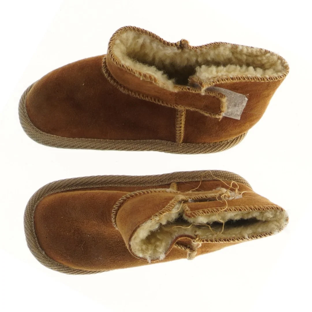 Brune børnestøvler med pelsfor (str. 17 cm)