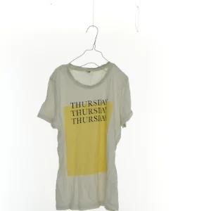 T-Shirt fra Only (str. 170 cm)