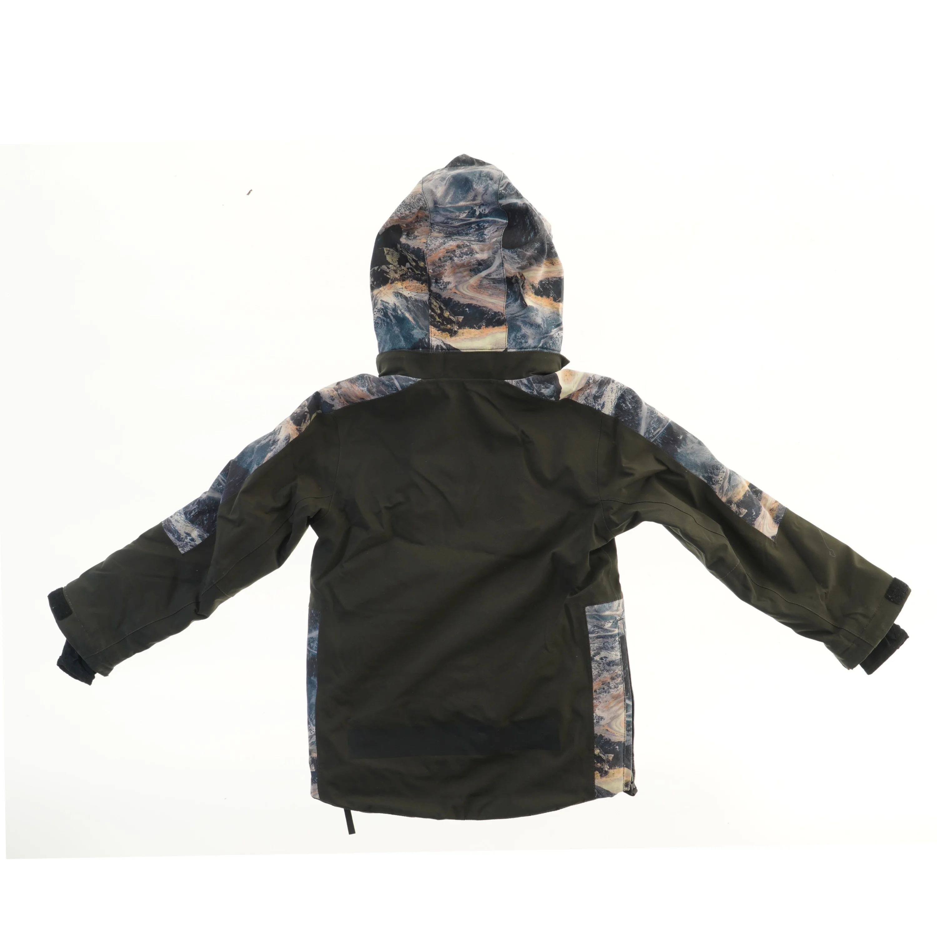 Vinterjakke med mønster fra Molo (str. 116)