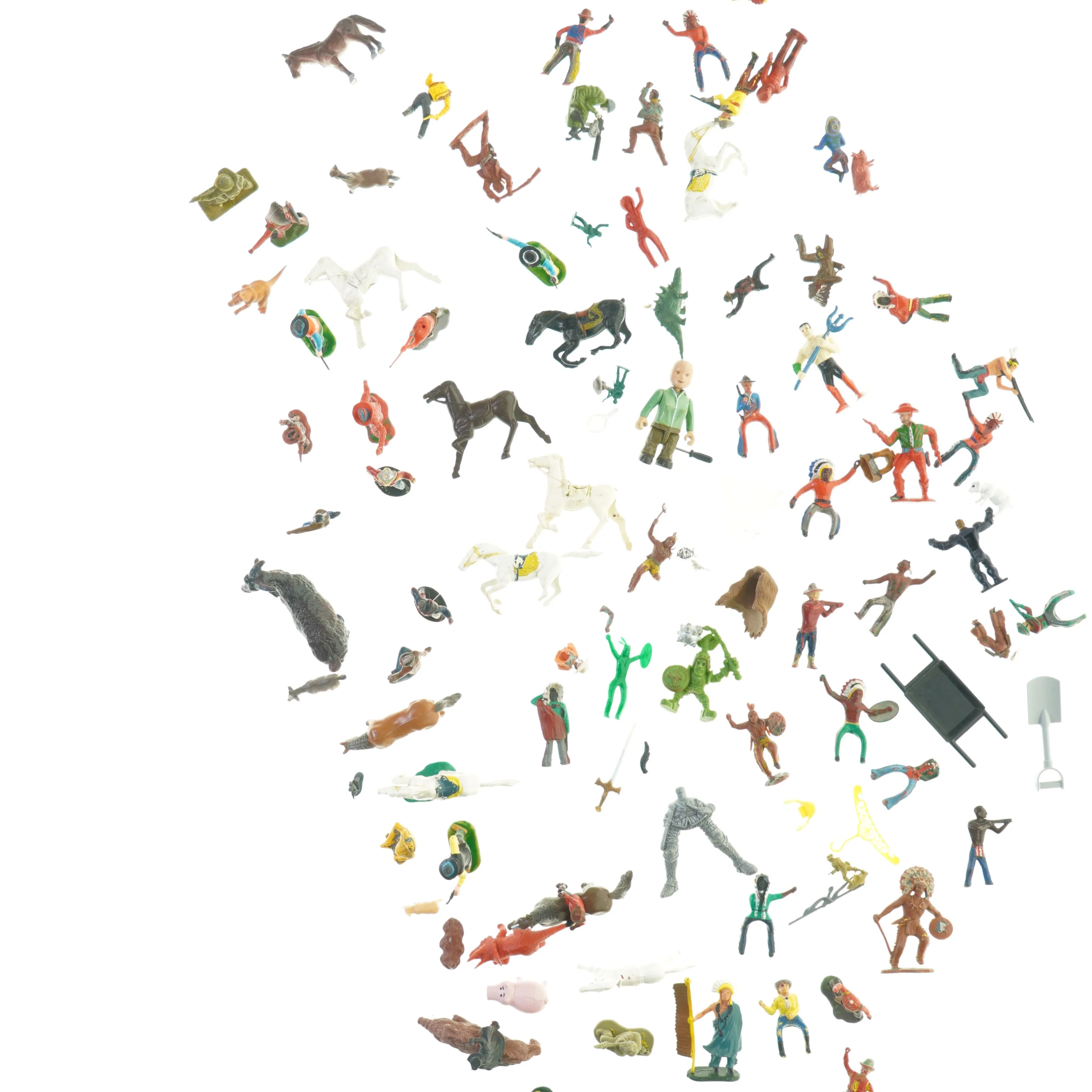 Blandede legetøjsfigurer (str. 7 cm)