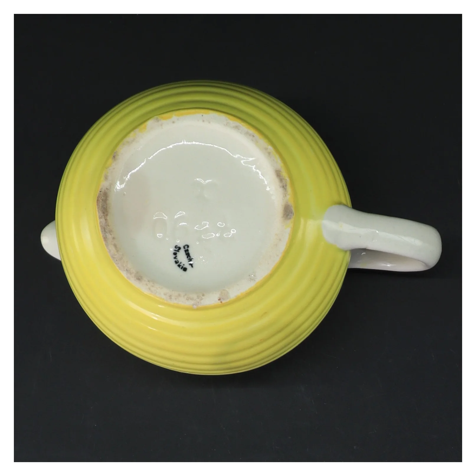 Gul keramik kande fra czechoslovakia (str. 9,5 cm)