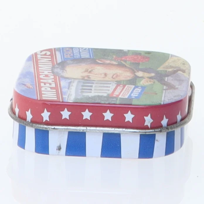 Metaldåse med pastiller, præsident Bush motiv (str. 4,5 x 4,5 cm)