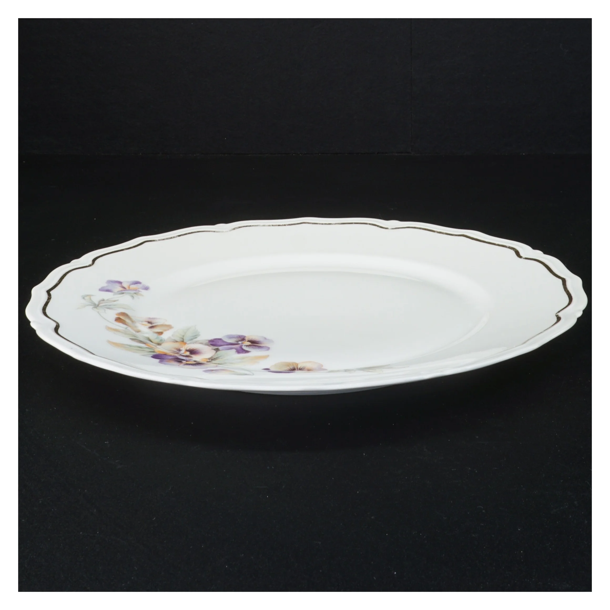 Dekorative porcelænstallerkener fra Bavaria (str. Diameter 25 og en halv cm)