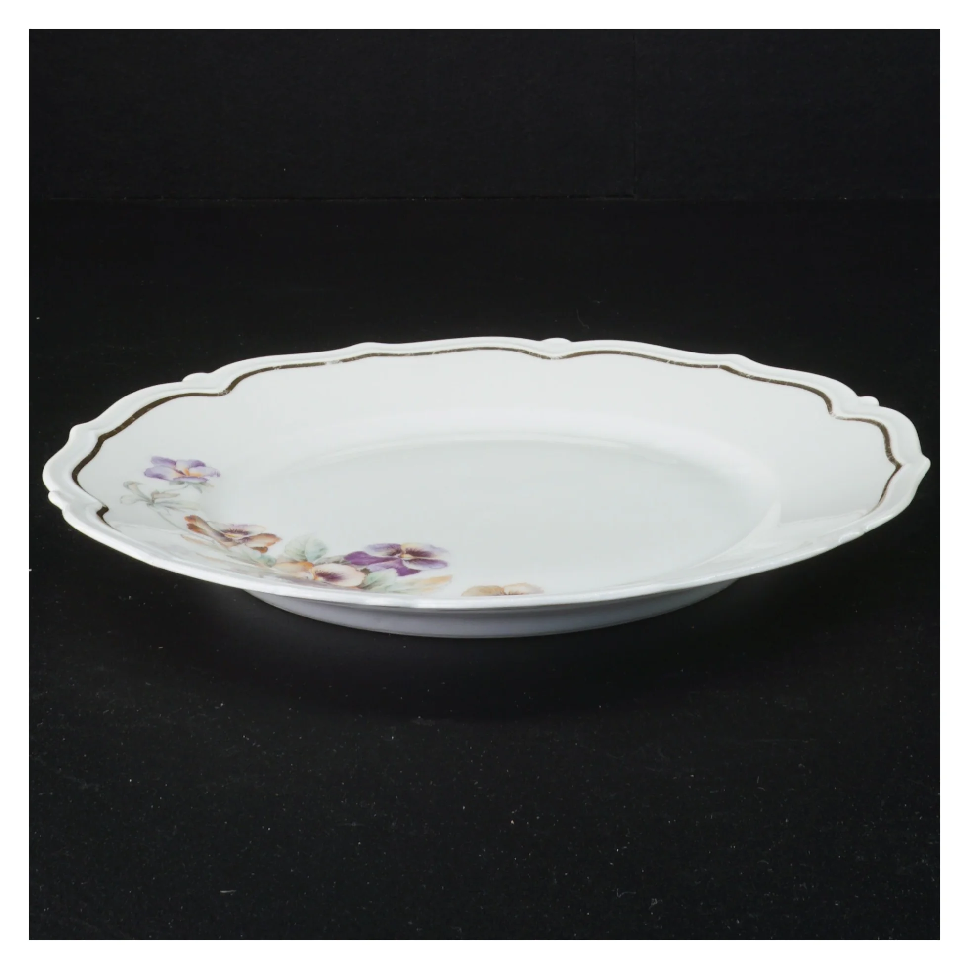 Blomstret porcelænstallerkener fra Bavaria (str. Diameter 21 en halv cm)