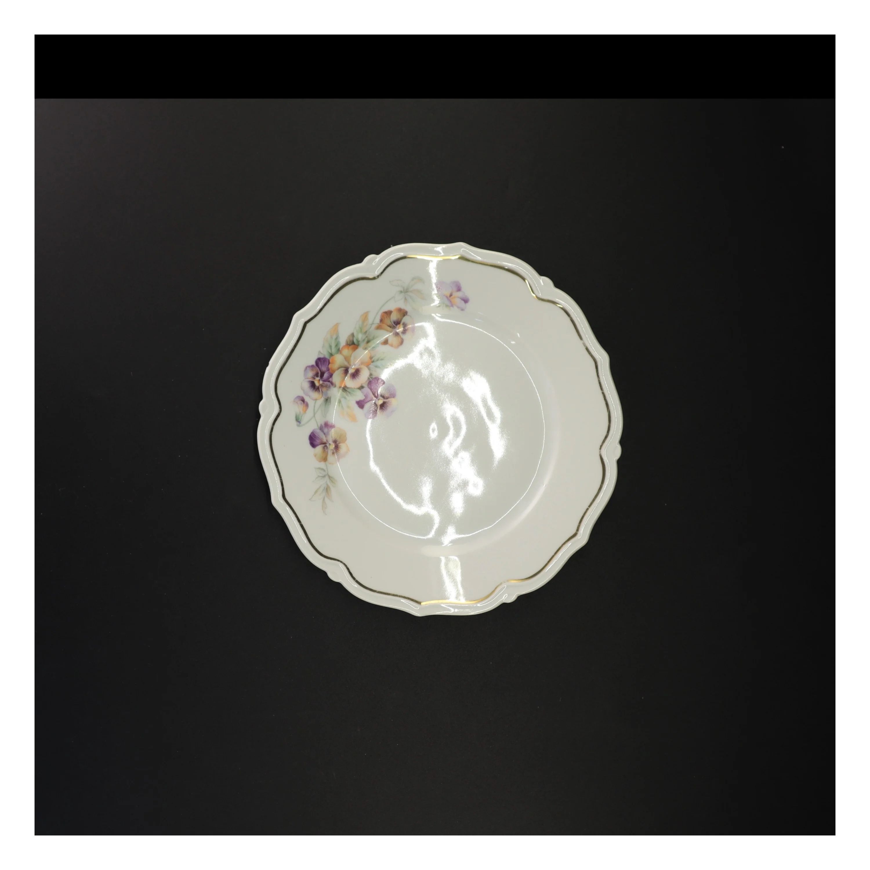 Blomstret porcelænstallerkener fra Bavaria (str. Diameter 21 en halv cm)