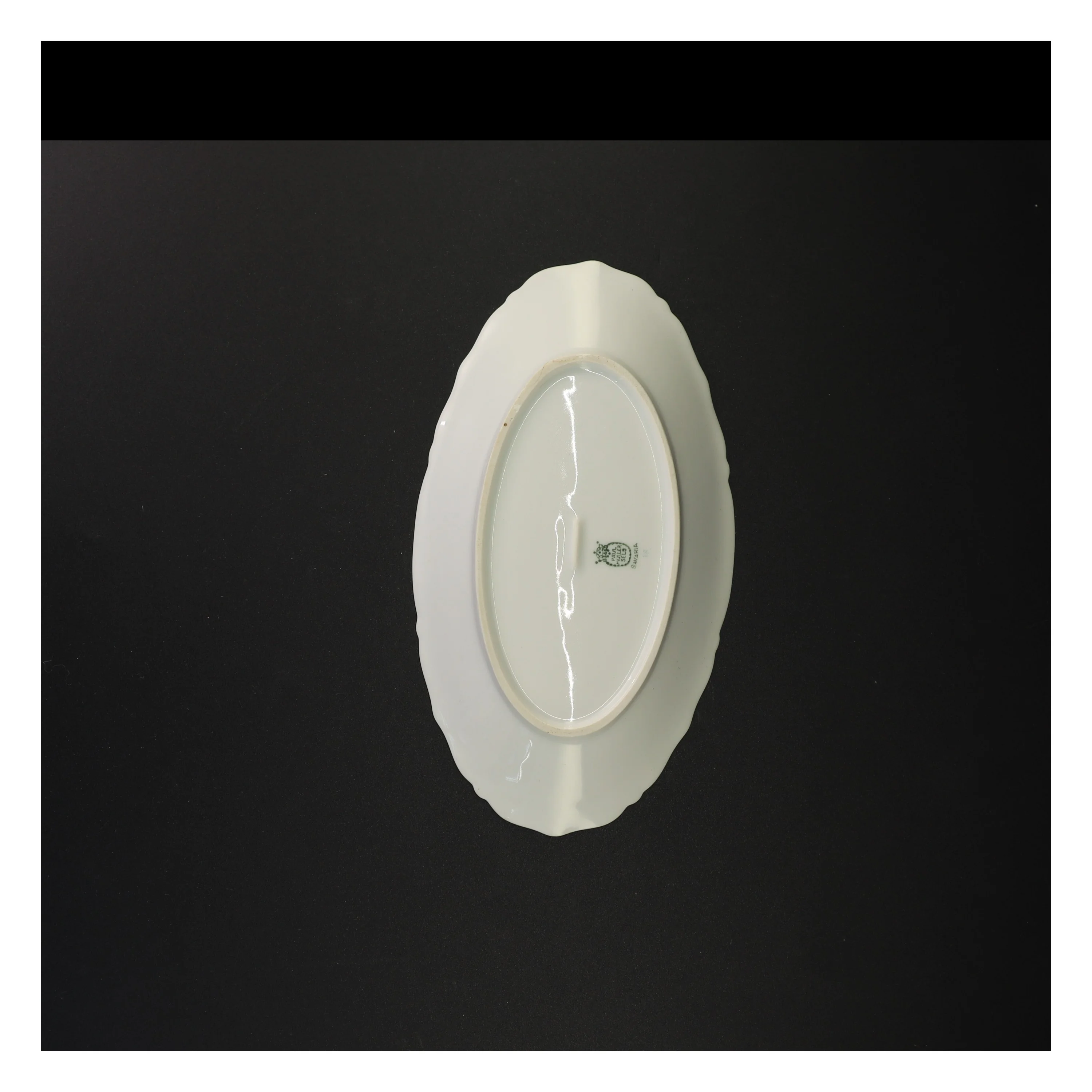 Porselænsfad med blomsterdekoration fra Bavaria (str. 25 x 14 cm)