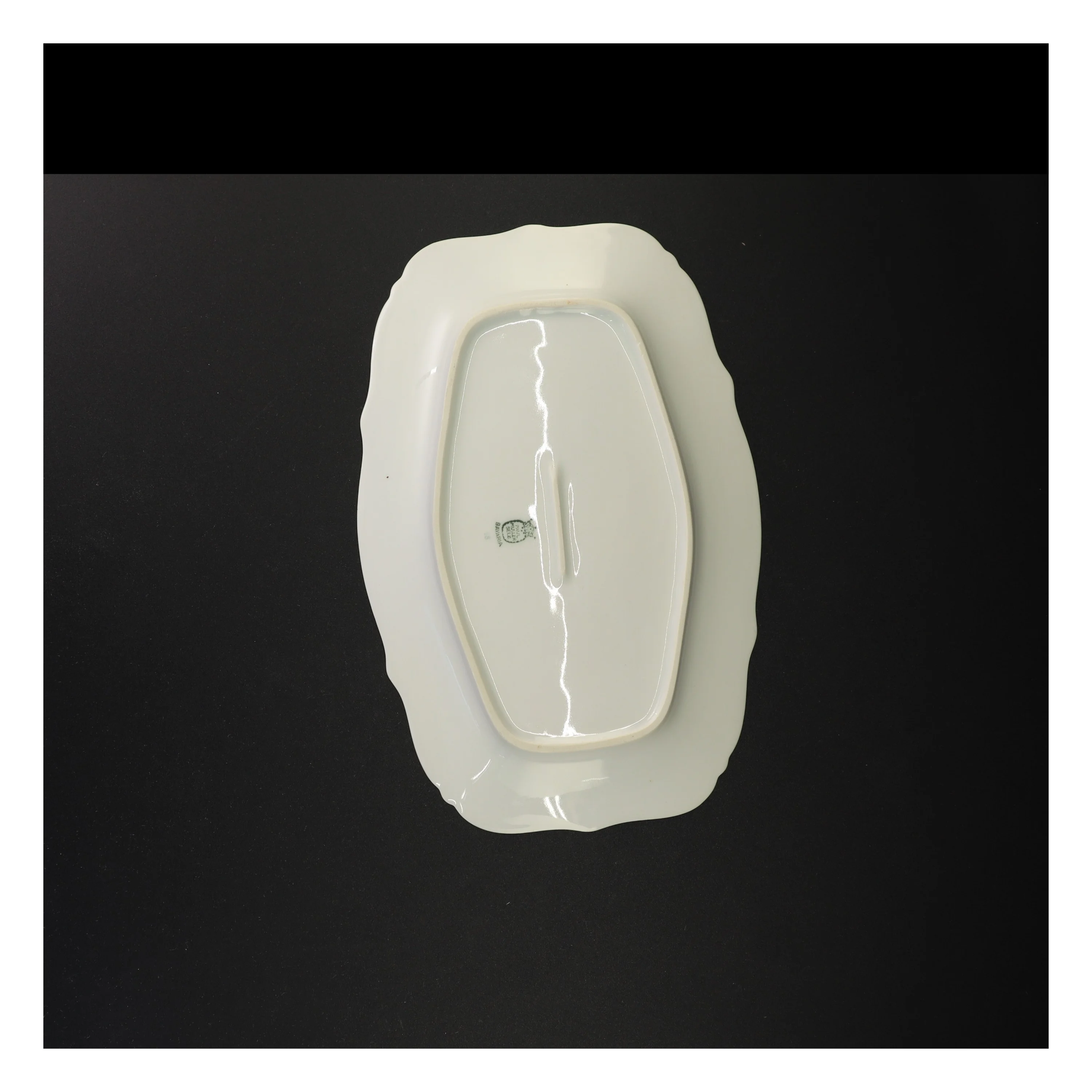 Porcelænsfad med blomstermotiv fra Bavaria (str. 28 x 19 cm)