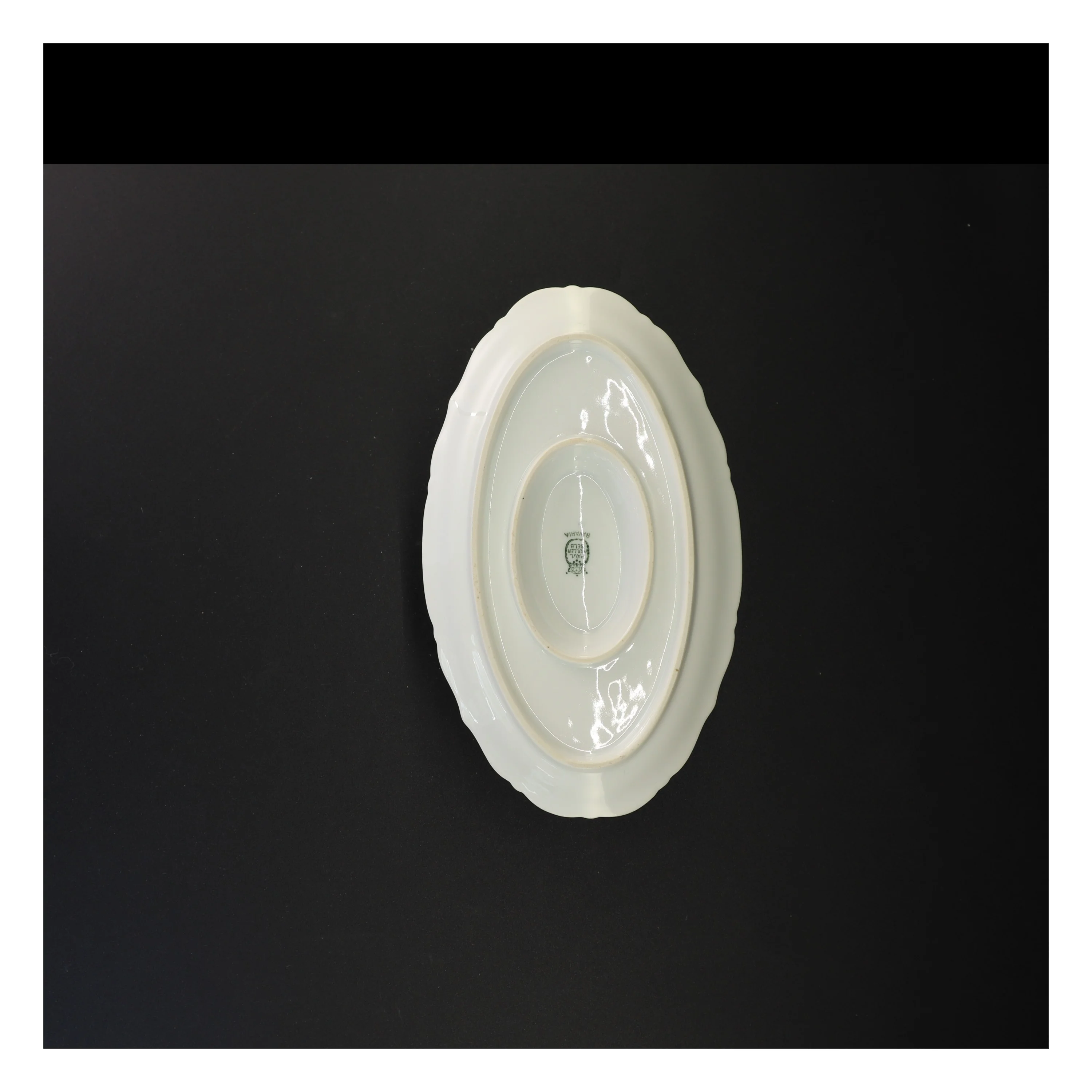 Porcelæns sovseskål med blomstermotiv fra Bavaria (str. 22 x 14 cm)