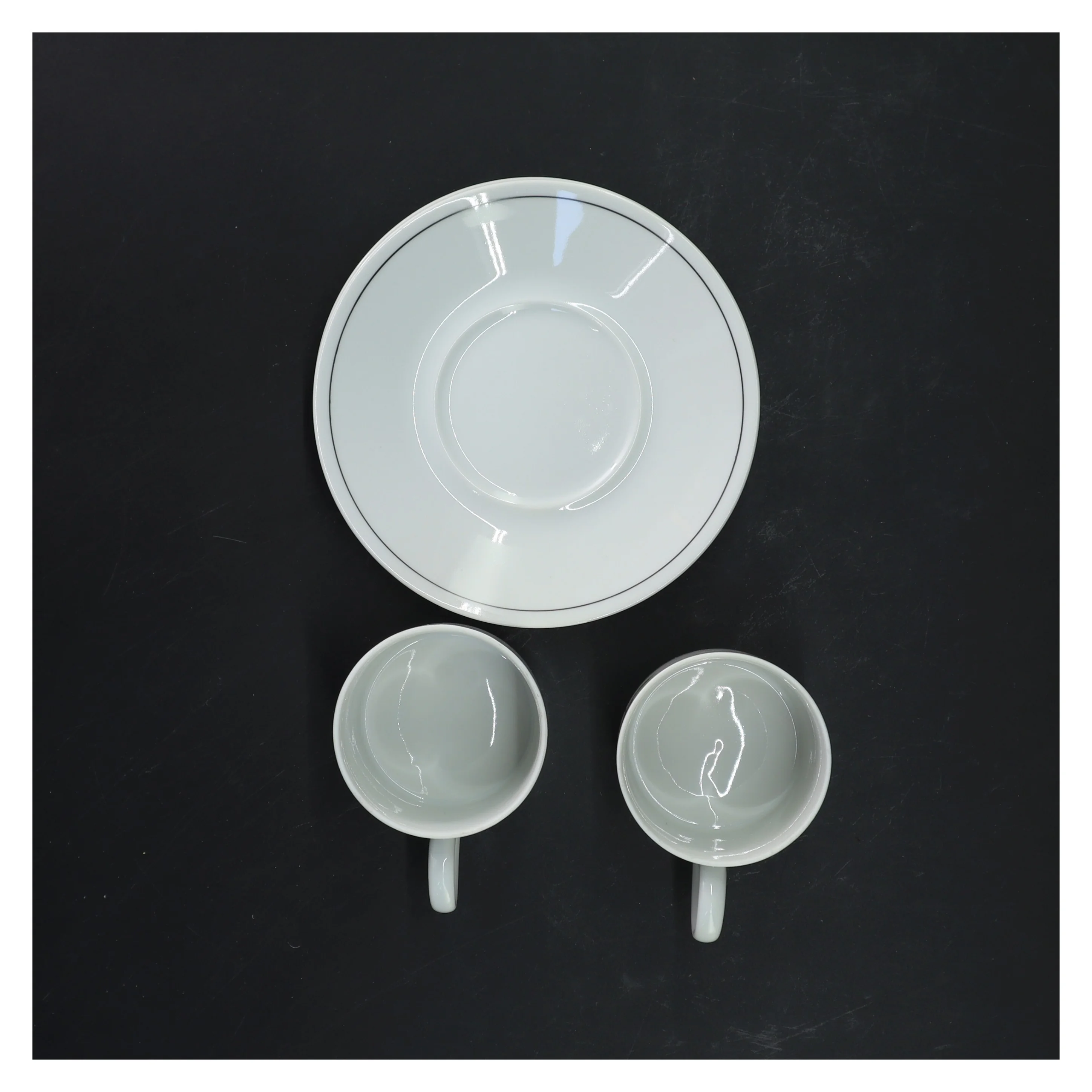 Kaffekopper og tallerken sæt fra Royal Copenhagen (str. Ø 13xh7 cm)