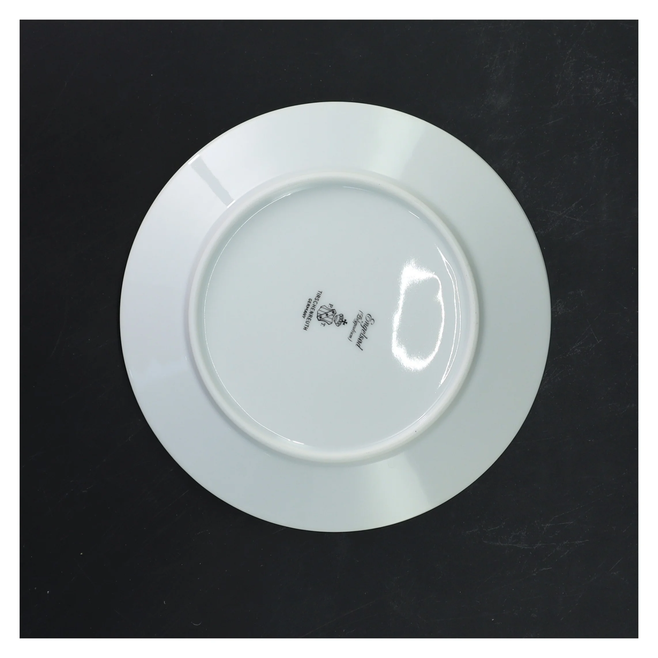 Tallerkensæt med planteillustration fra Royal Copenhagen (str. Ø 17 cm)