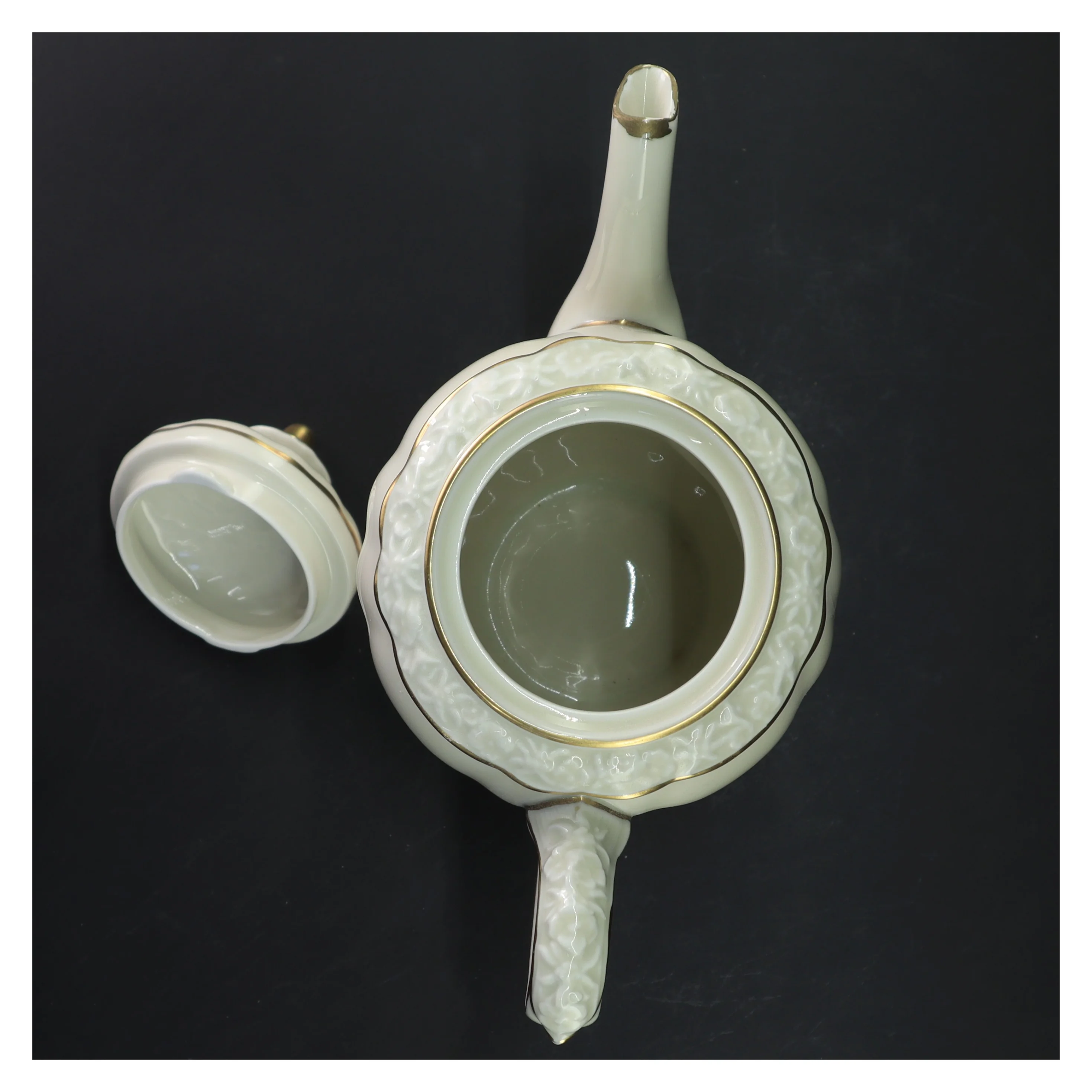 Porcelæns tekande med låg fra Edelweiß (str. 25x23 cm)