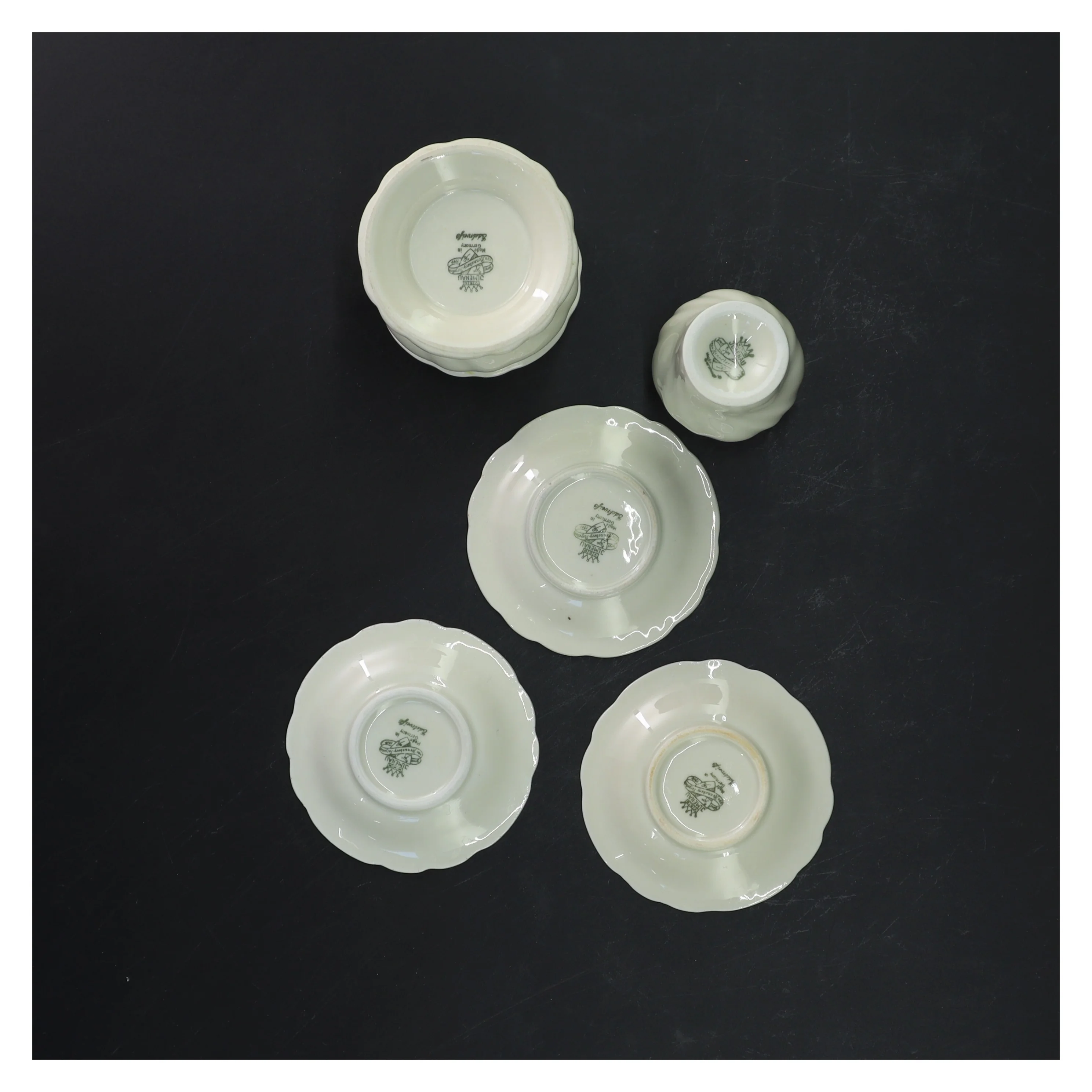 Porcelæns sæt med guldkant fra Edelweiß (str. Ø 6,5x h 7 og ø 4x h 6 og ø8 cm)