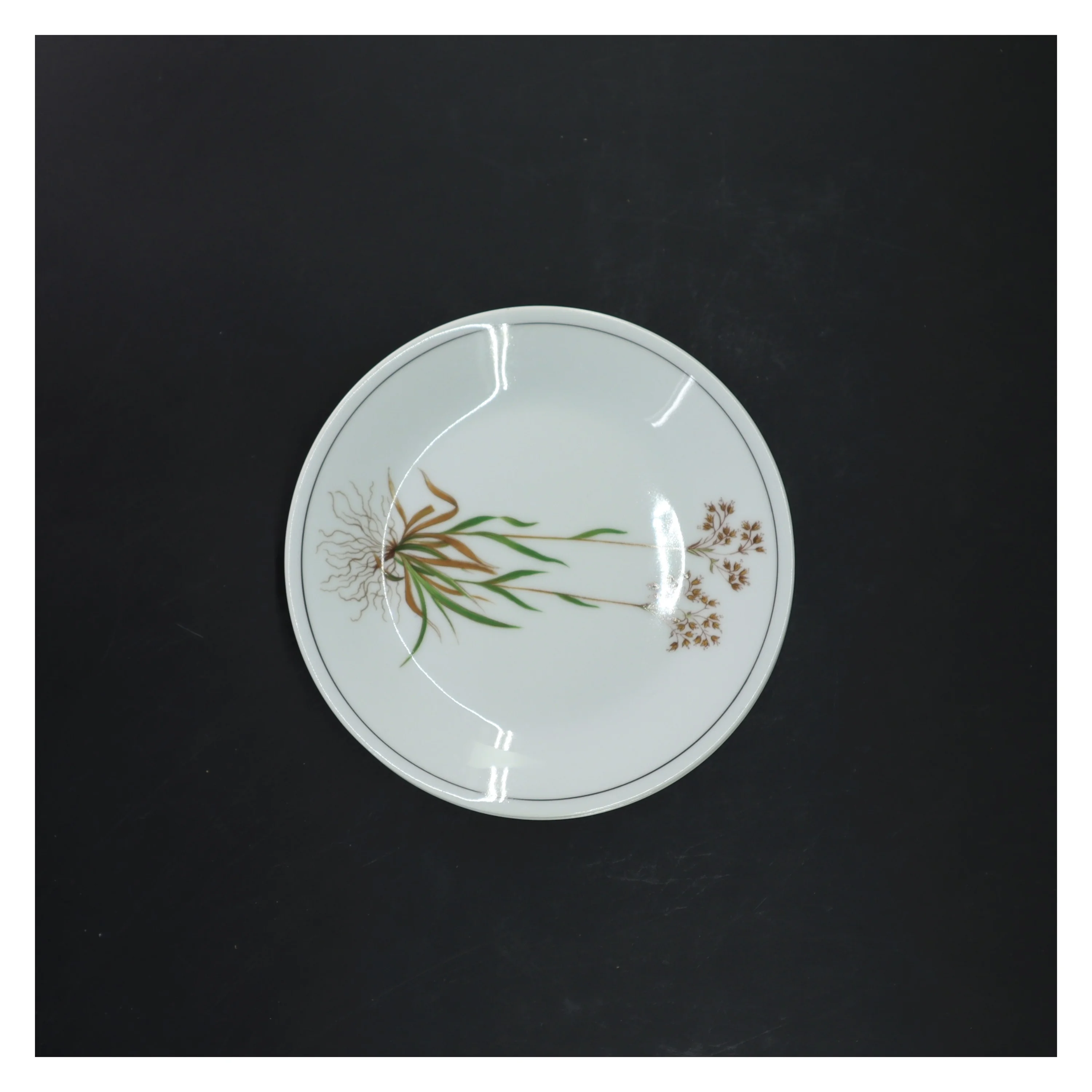 Porcelænstallerkener med blomstermotiv fra Royal Tettau (str. Ø 17 cm)