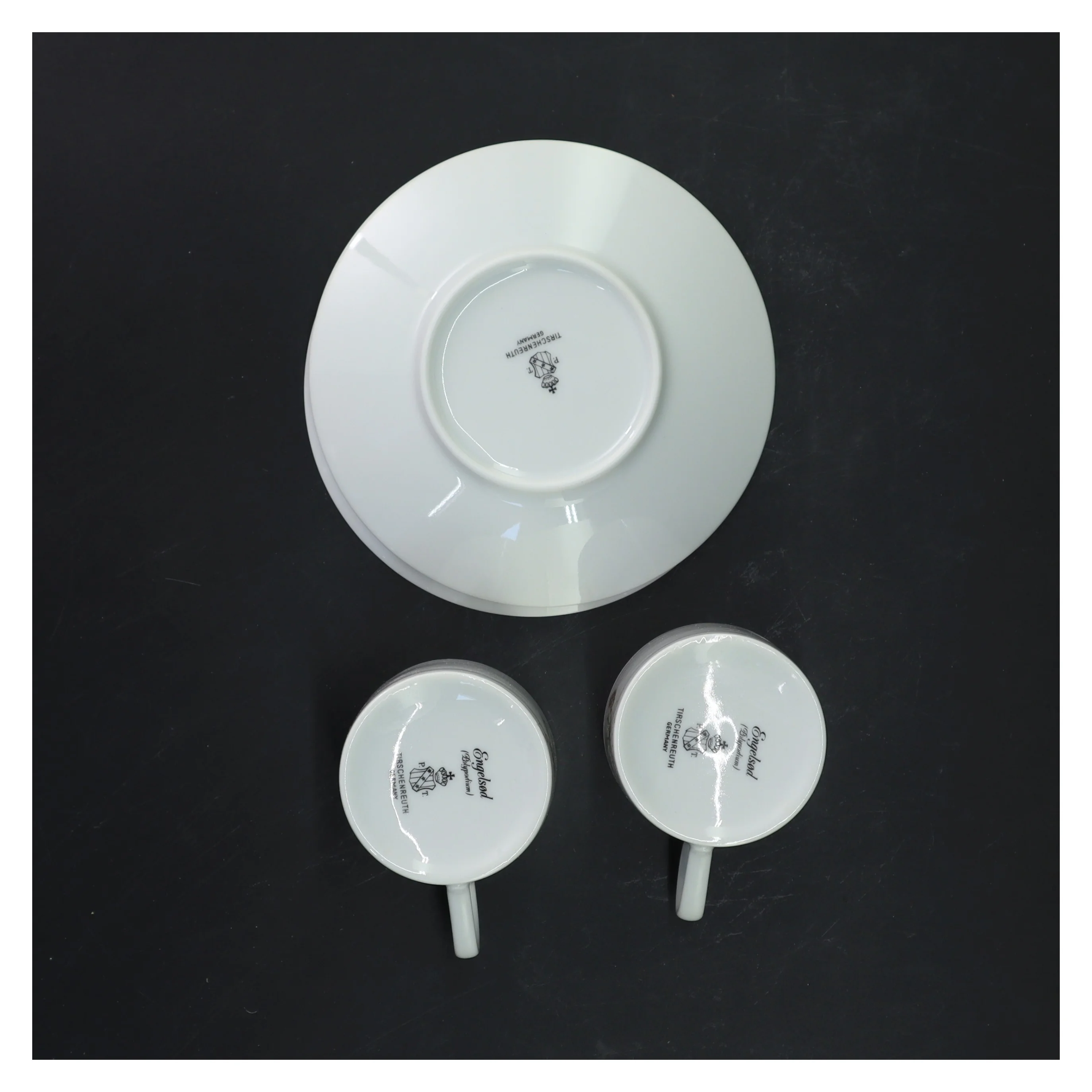 Kaffekopper og underkopper fra Tirschenreuth (str. Ø 13xh7 cm)