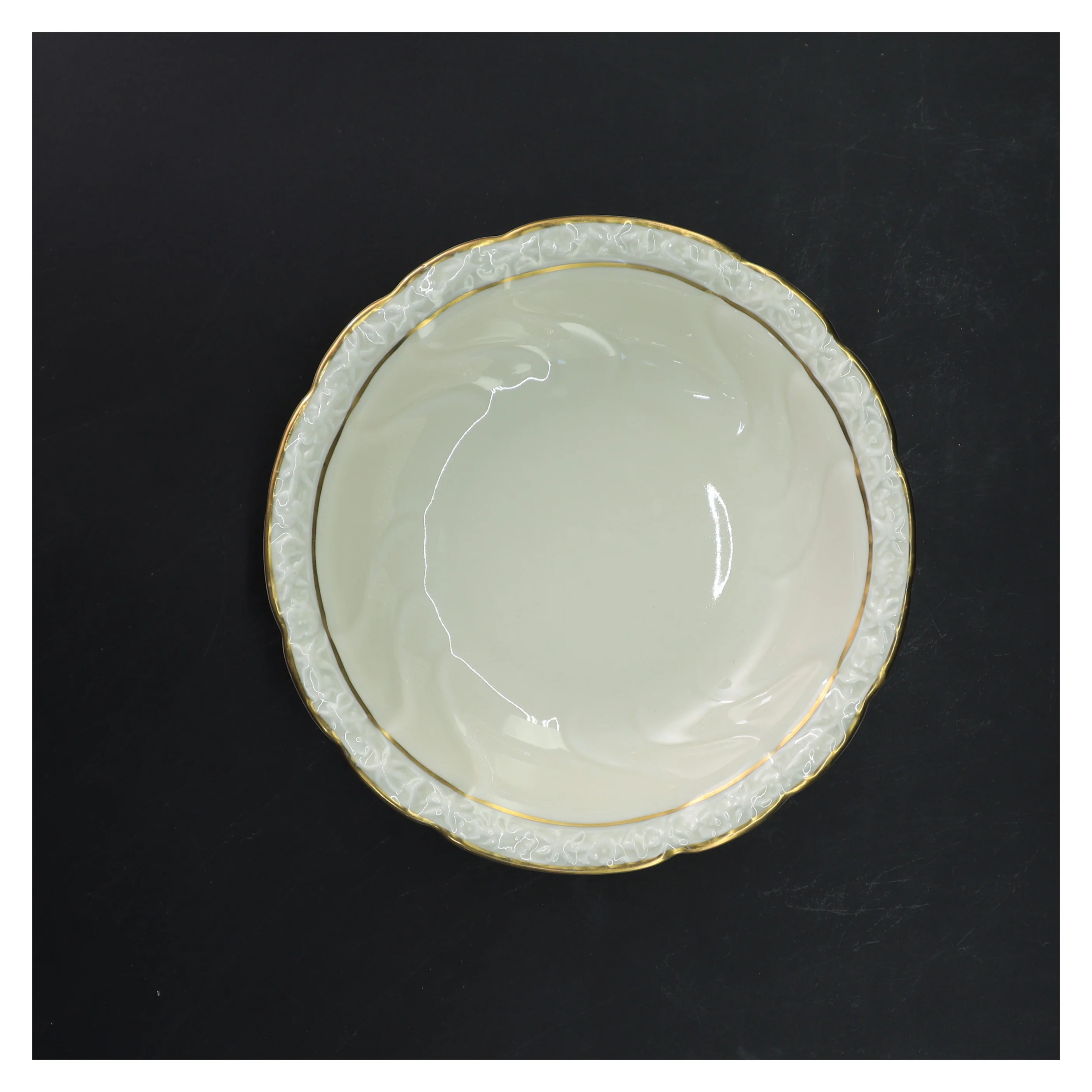 Porcelænsskål med guldkant fra Edelweiß (str. Ø 18 cm)