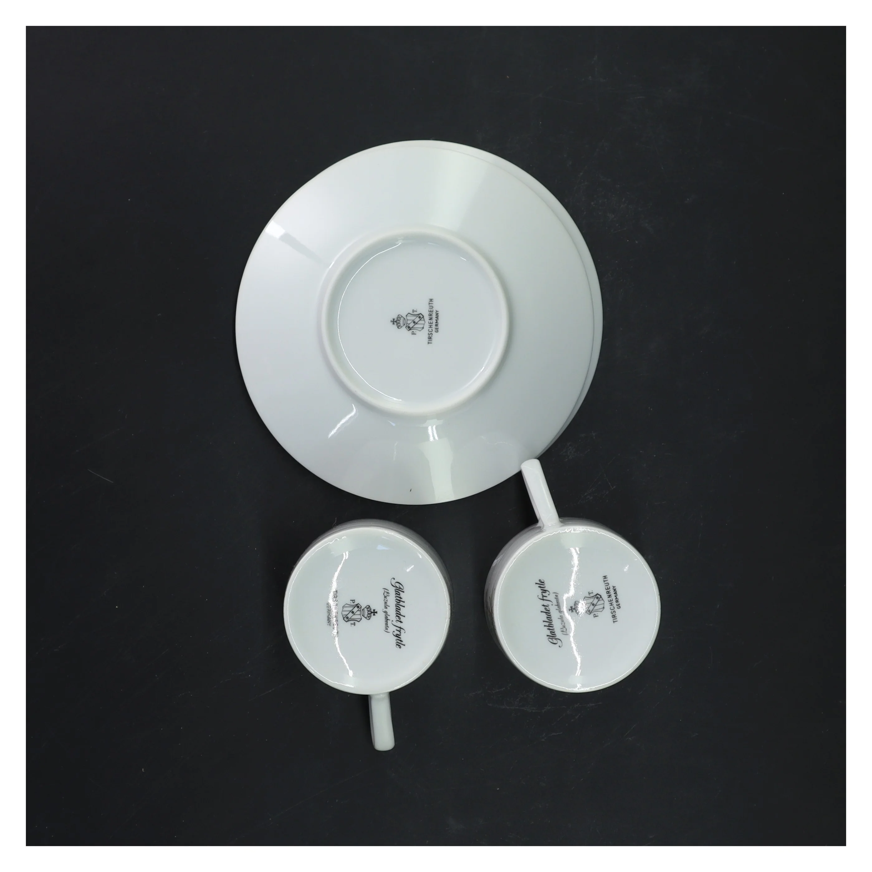 Porcelænssæt med kopper og underkopper fra Tirschenreuth (str. Ø 13xh7 cm)