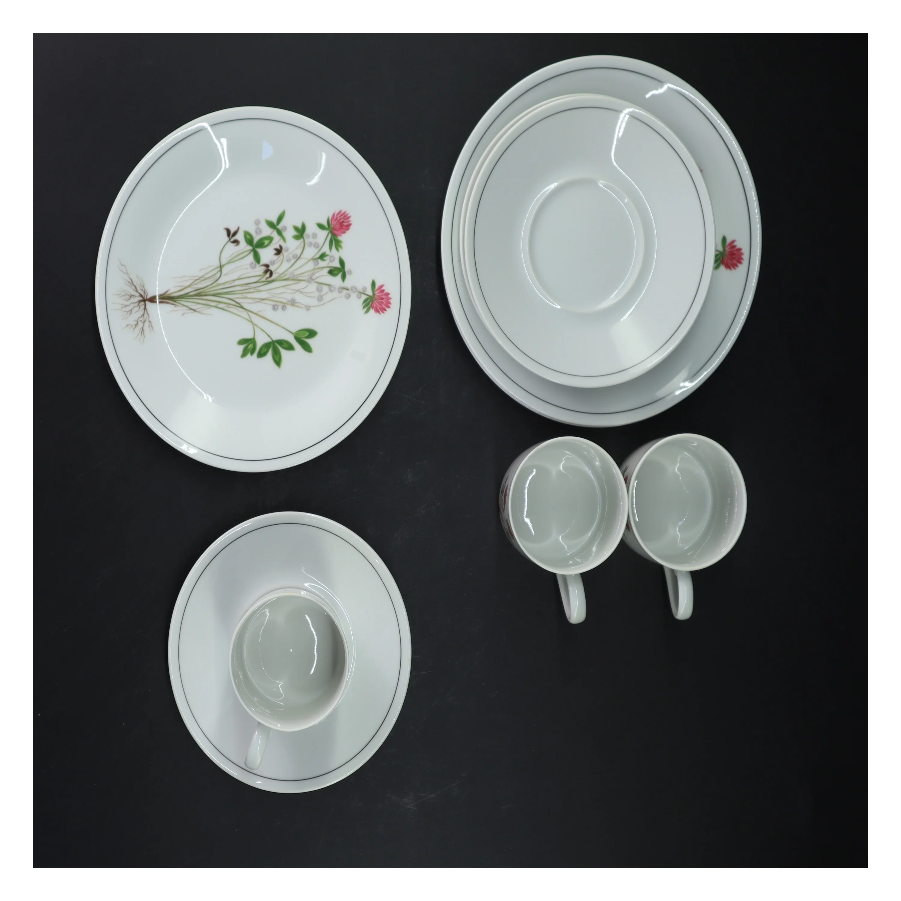 Kløver-slik porcelæn stel fra Tirschenreuth Bavaria (str. Ø 17 og ø13xh7 cm)