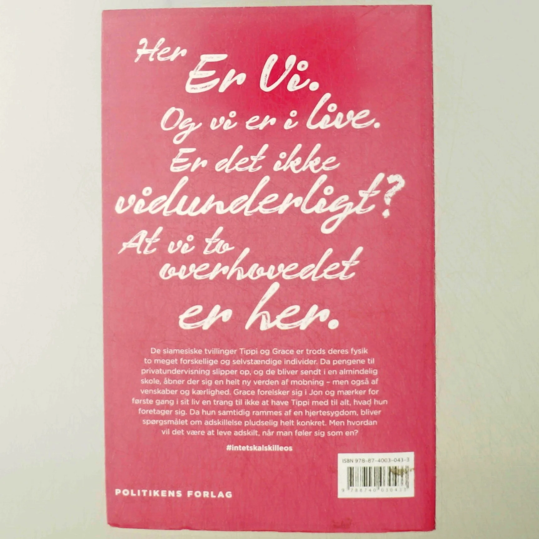 One af Sarah Crossan (Bog)