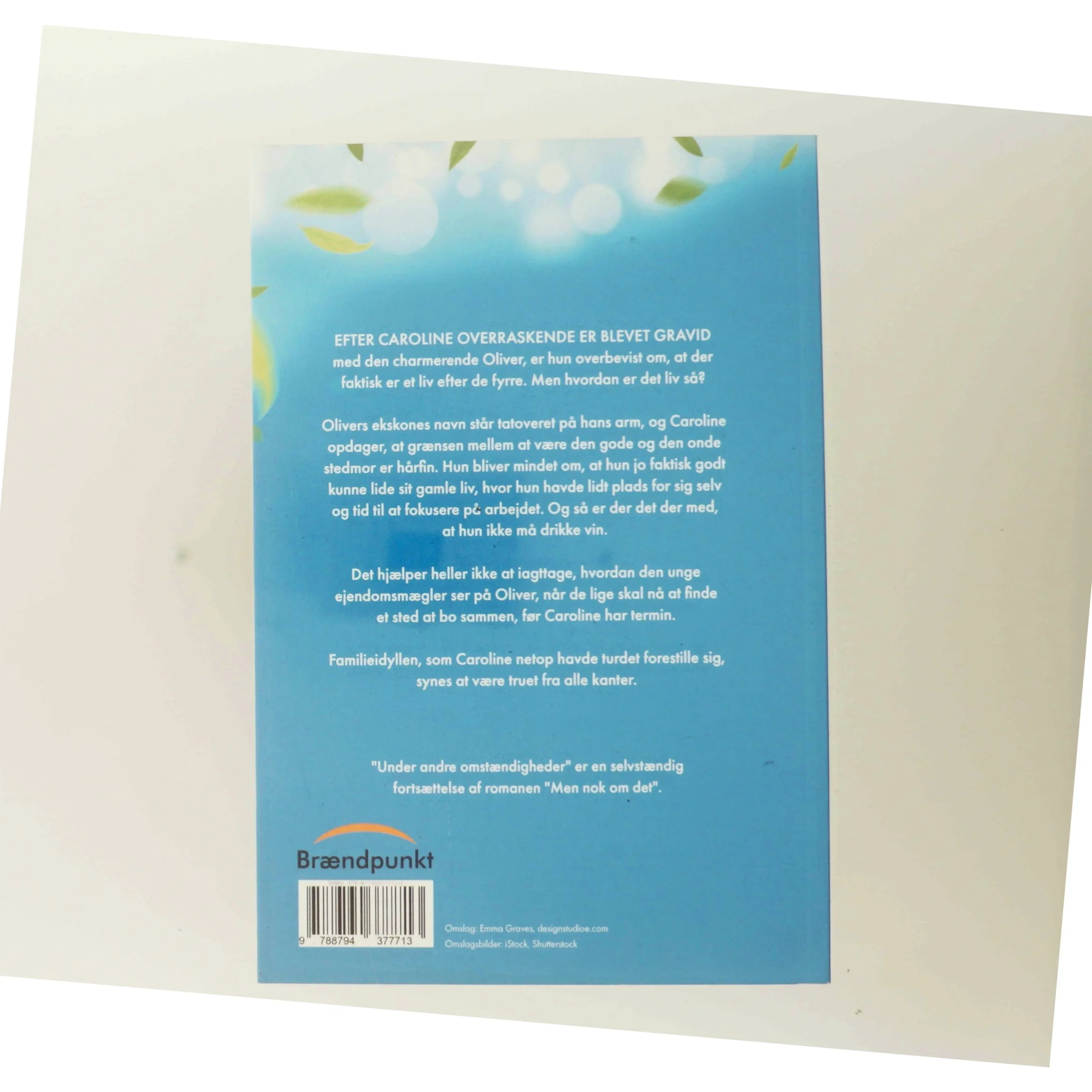 Under andre omstændigheder : roman af Sanne Udsen (Bog)