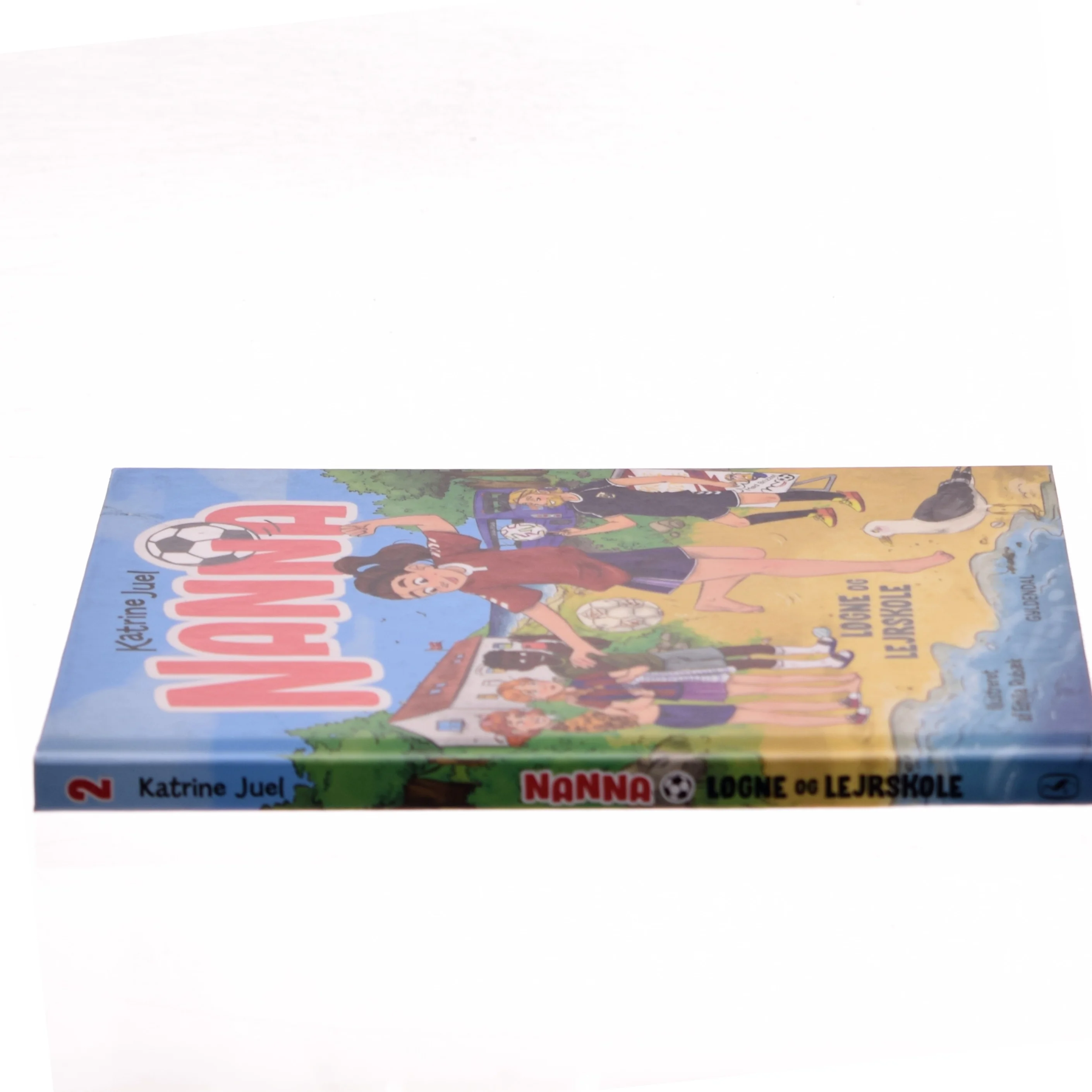 Nanna - løgne og lejrskole af Katrine Juel (f. 1991) (Bog)