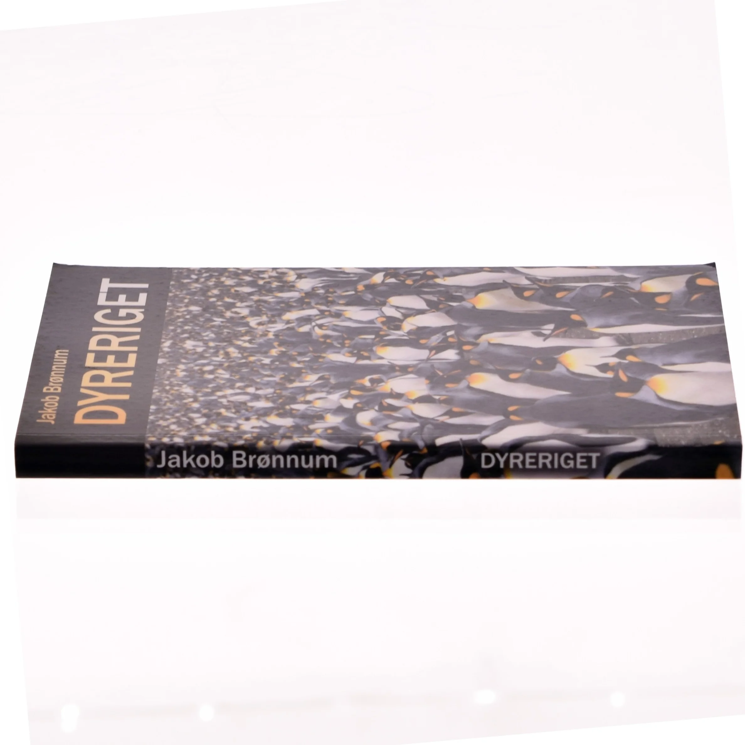 Dyrenes Rige af Jakob Brønnum