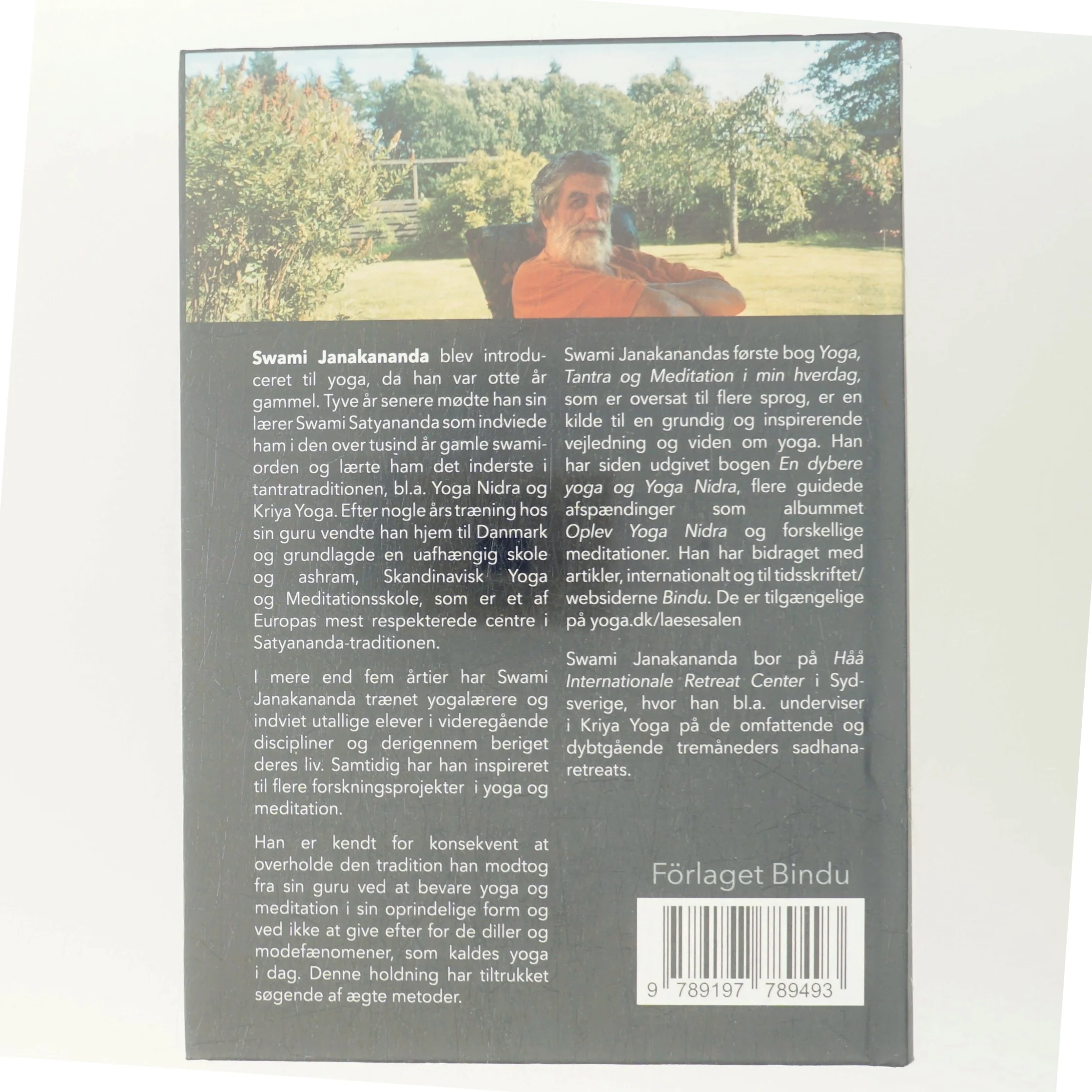 Giv slip : om dyb tantrisk yoga og meditation - og om at meditere liggende af Janakananda Saraswati (Bog)