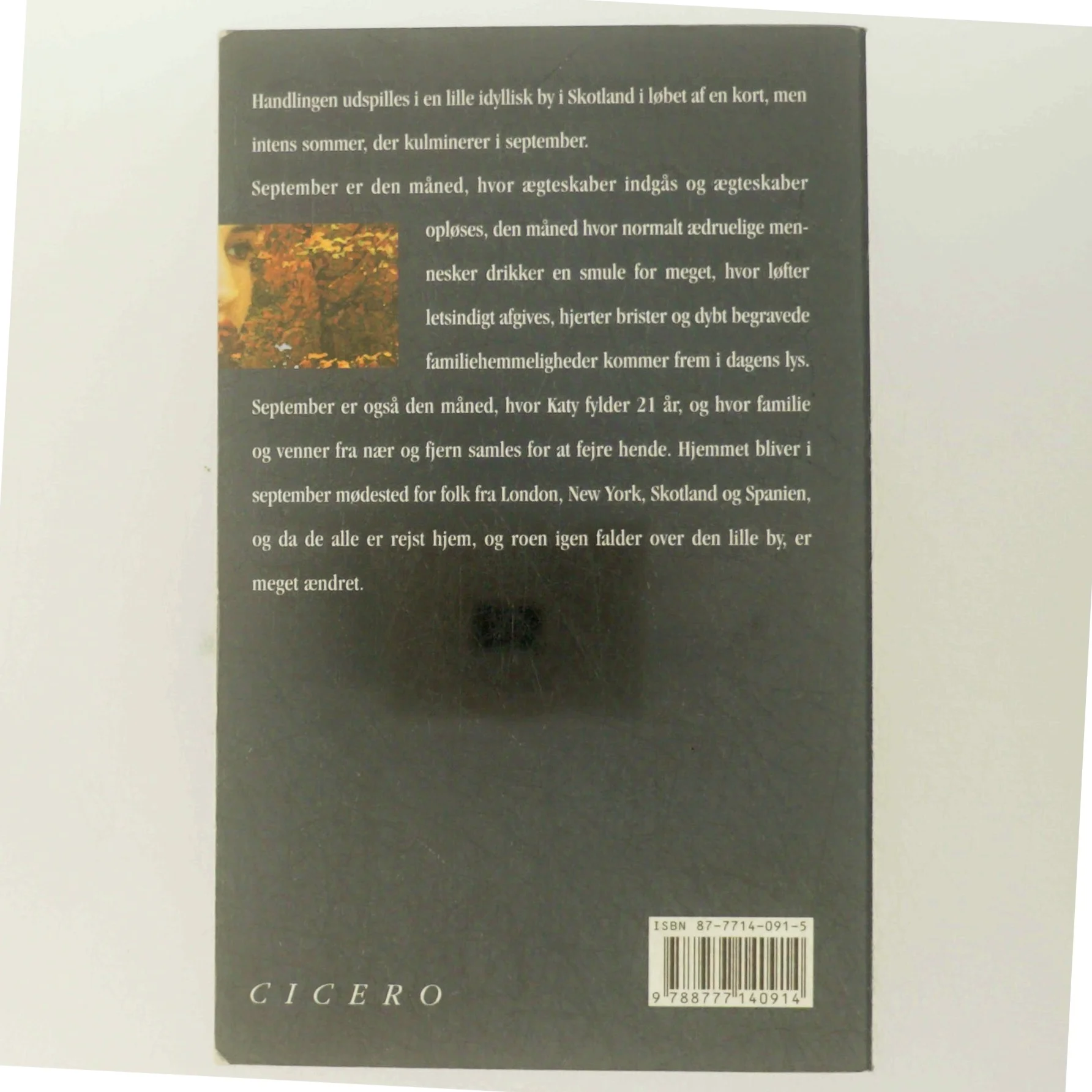 September af Rosamunde Pilcher (Bog)