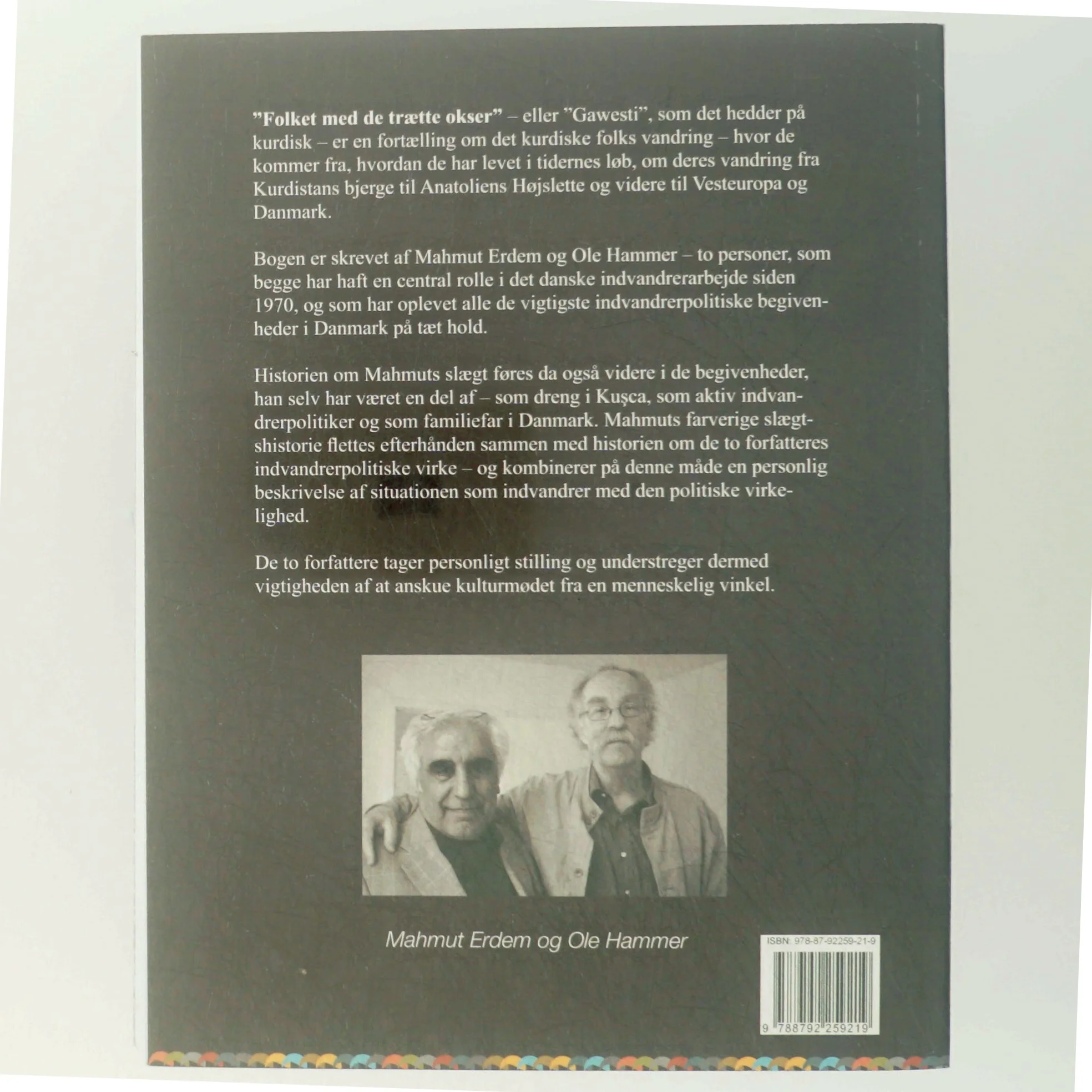 Folket med de trætte okser (Gawesti) : en fortælling om rødder og ruter (Bog)