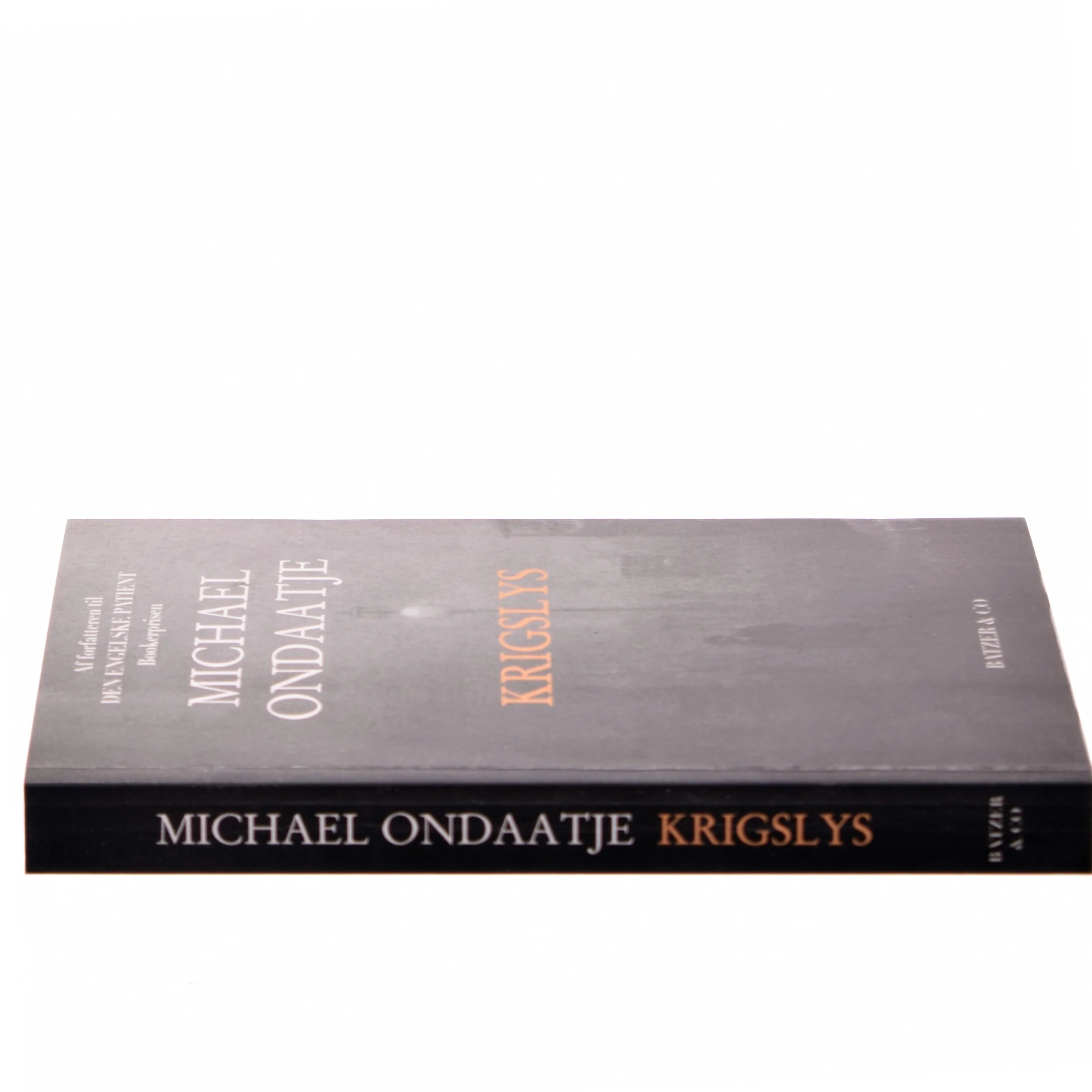 Krigslys af Michael Ondaatje (Bog)