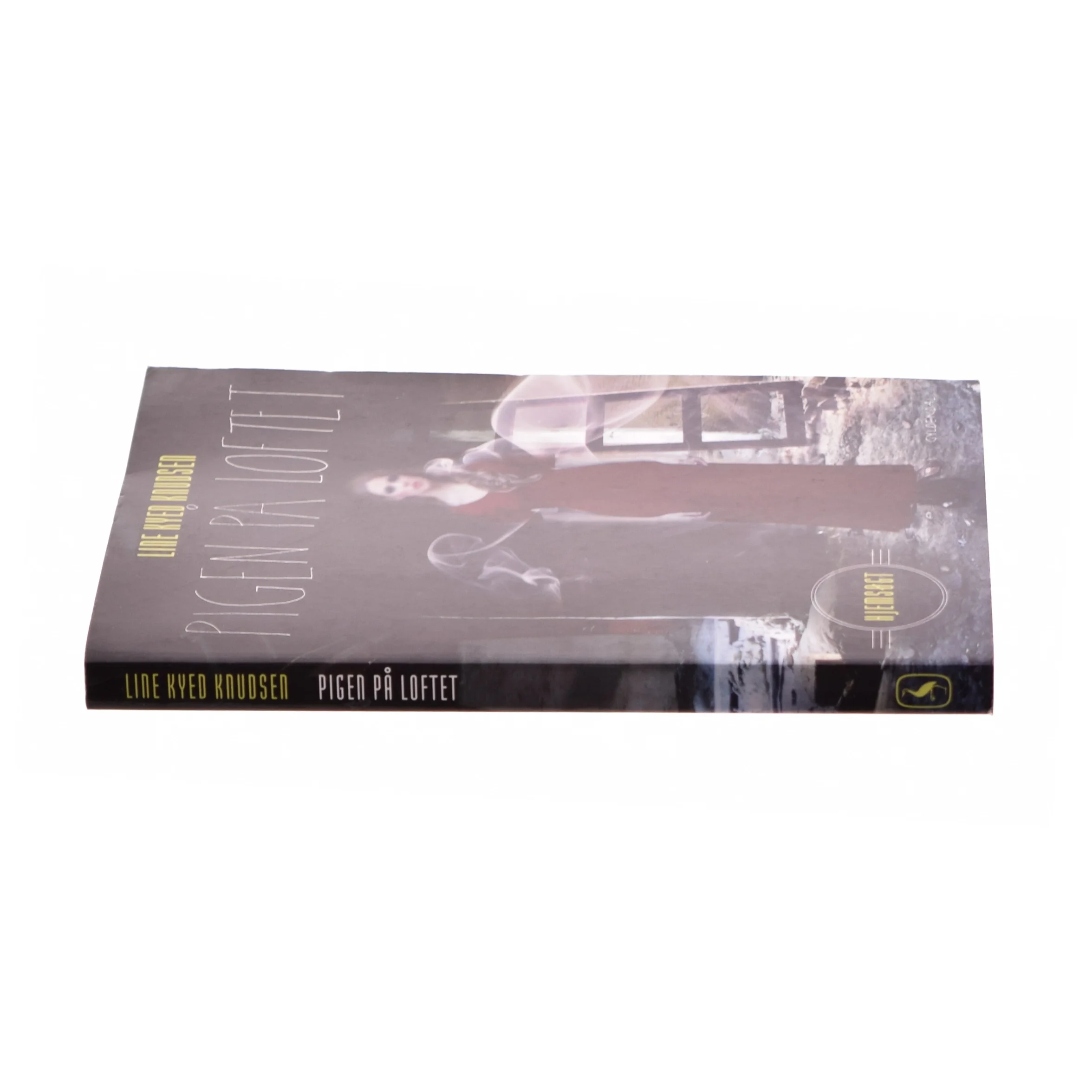 Pigen på loftet af Line Kyed Knudsen (Bog)