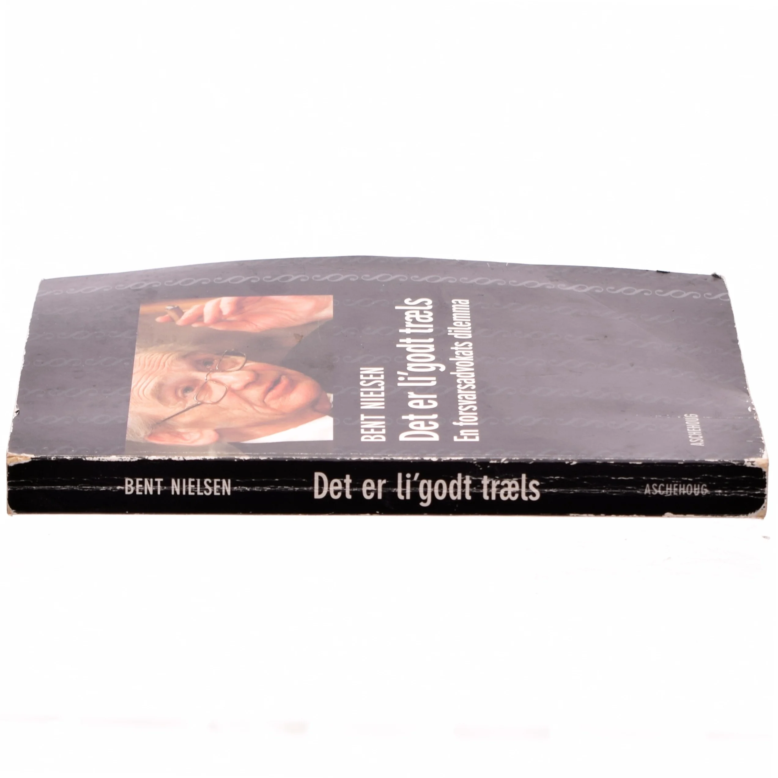 Det er li'godt træls : en forsvarsadvokats dilemma af Bent Nielsen (f. 1927) (Bog)