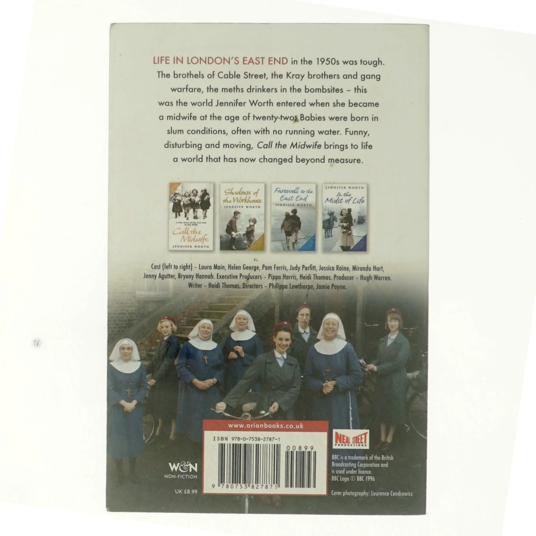 Call the midwife : a true story of the East End in the 1950s af Jennifer Worth (Bog)