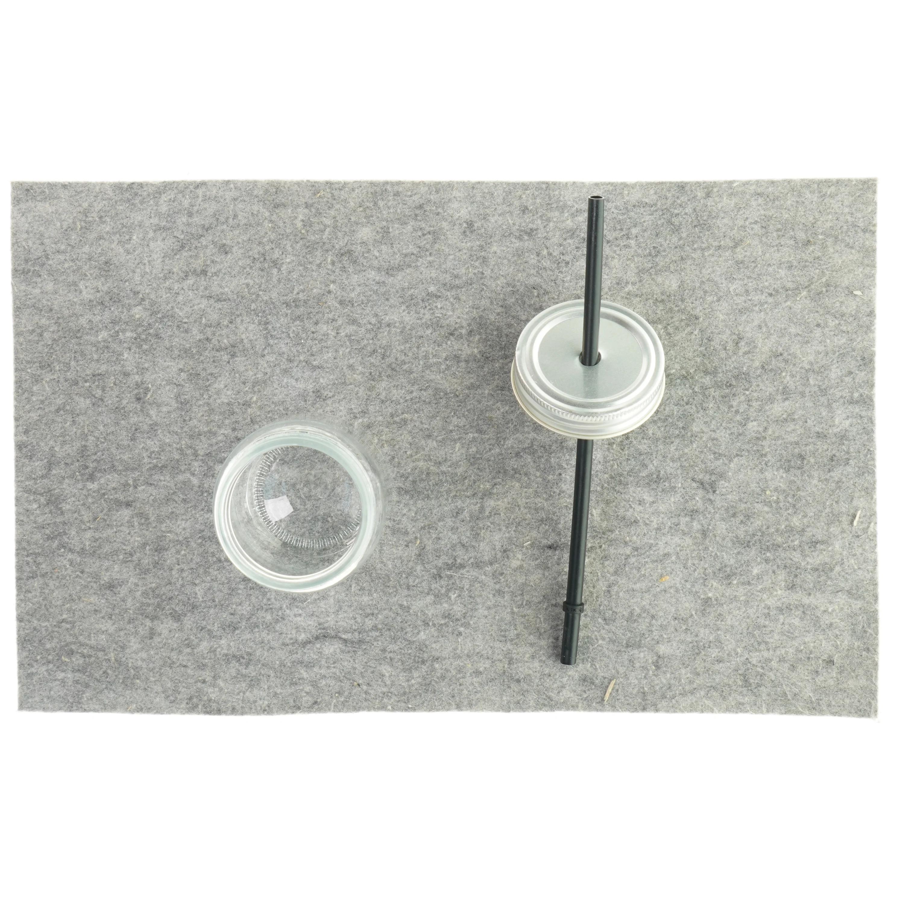 Glas med Sugerør og låg