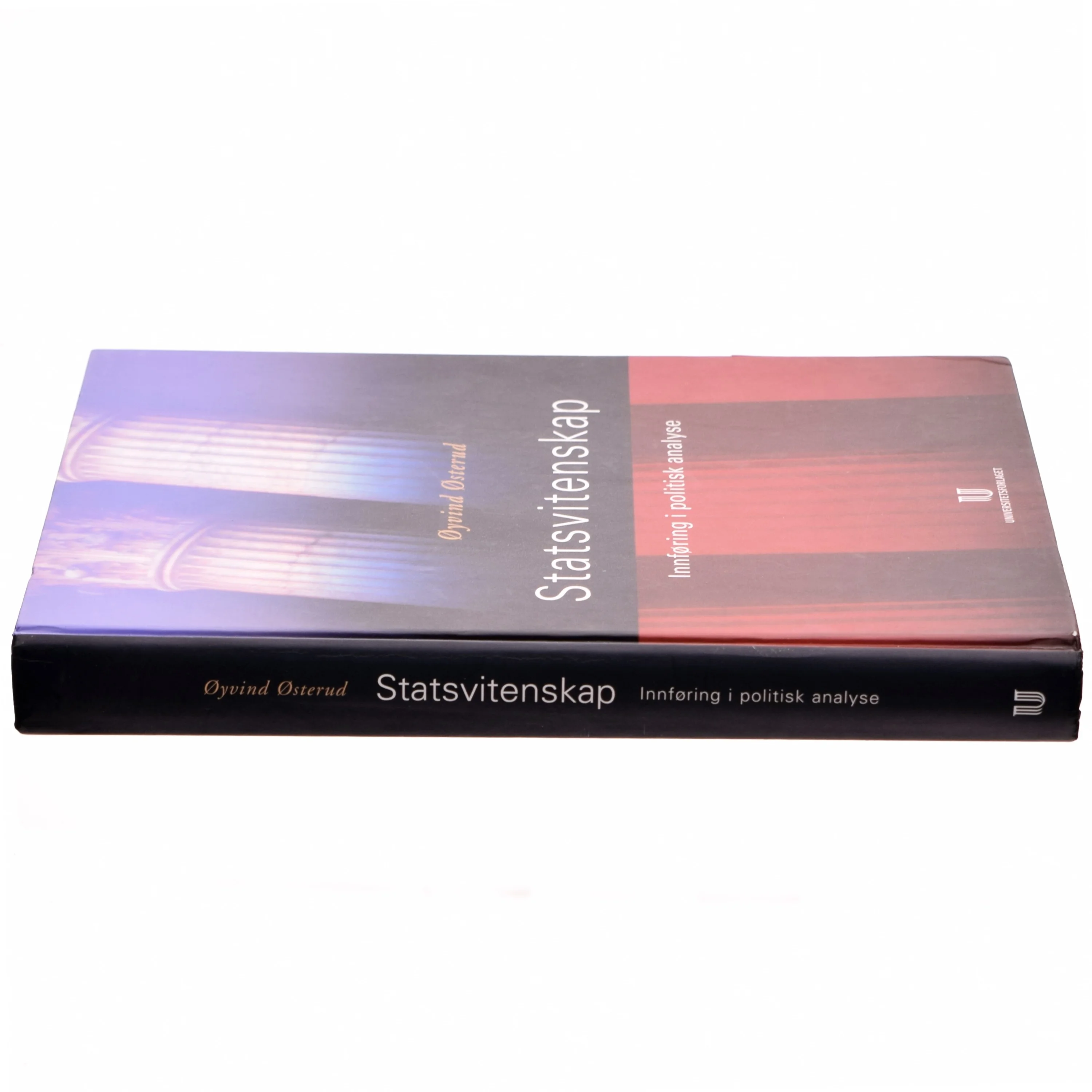 Statsvitenskap : innføring i politisk analyse af Øyvind Østerud (Bog)