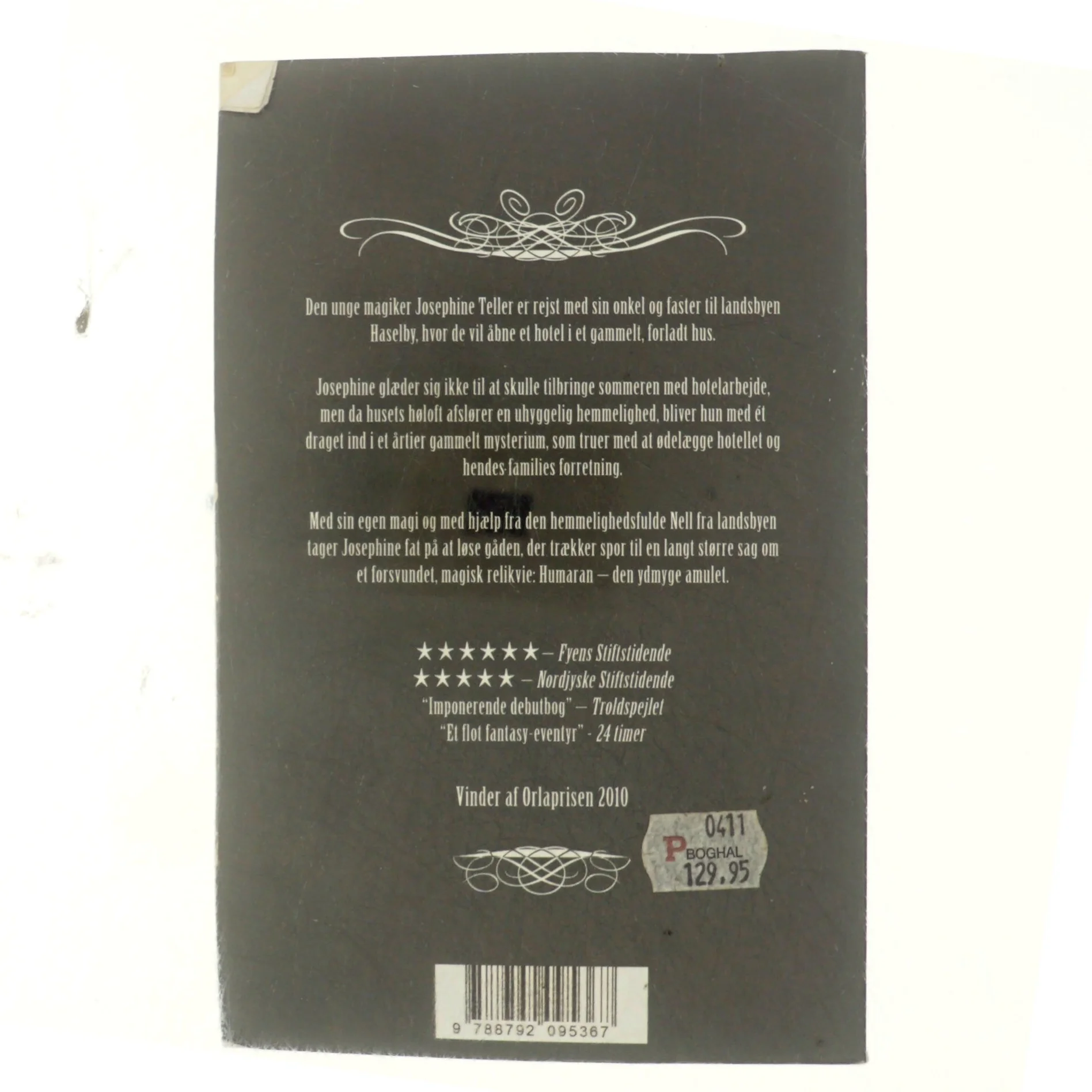 Den ydmyge amulet af Sascha Christensen (Bog)