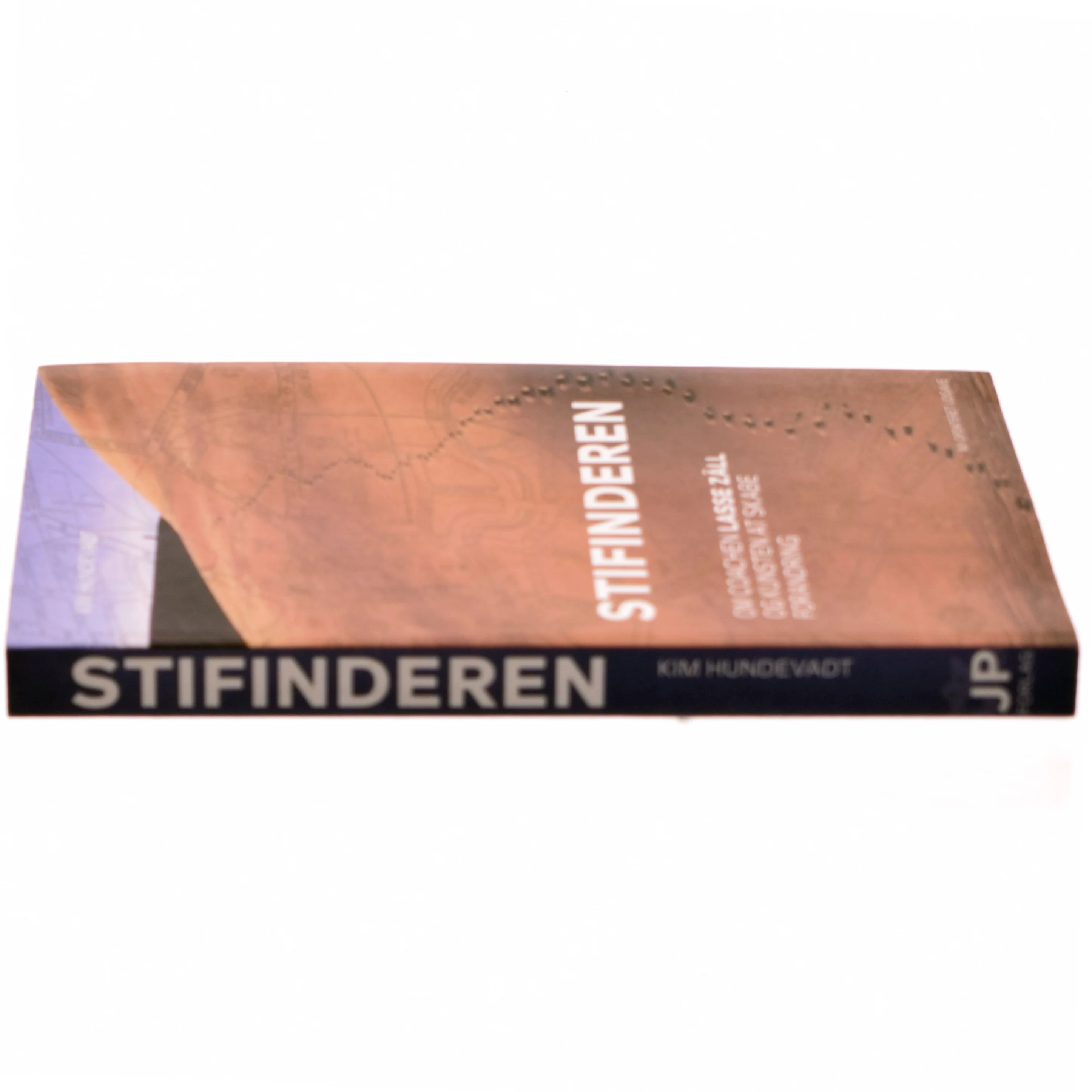 Stifinderen : om coachen Lasse Zäll og kunsten at skabe forandring af Kim Hundevadt (Bog)