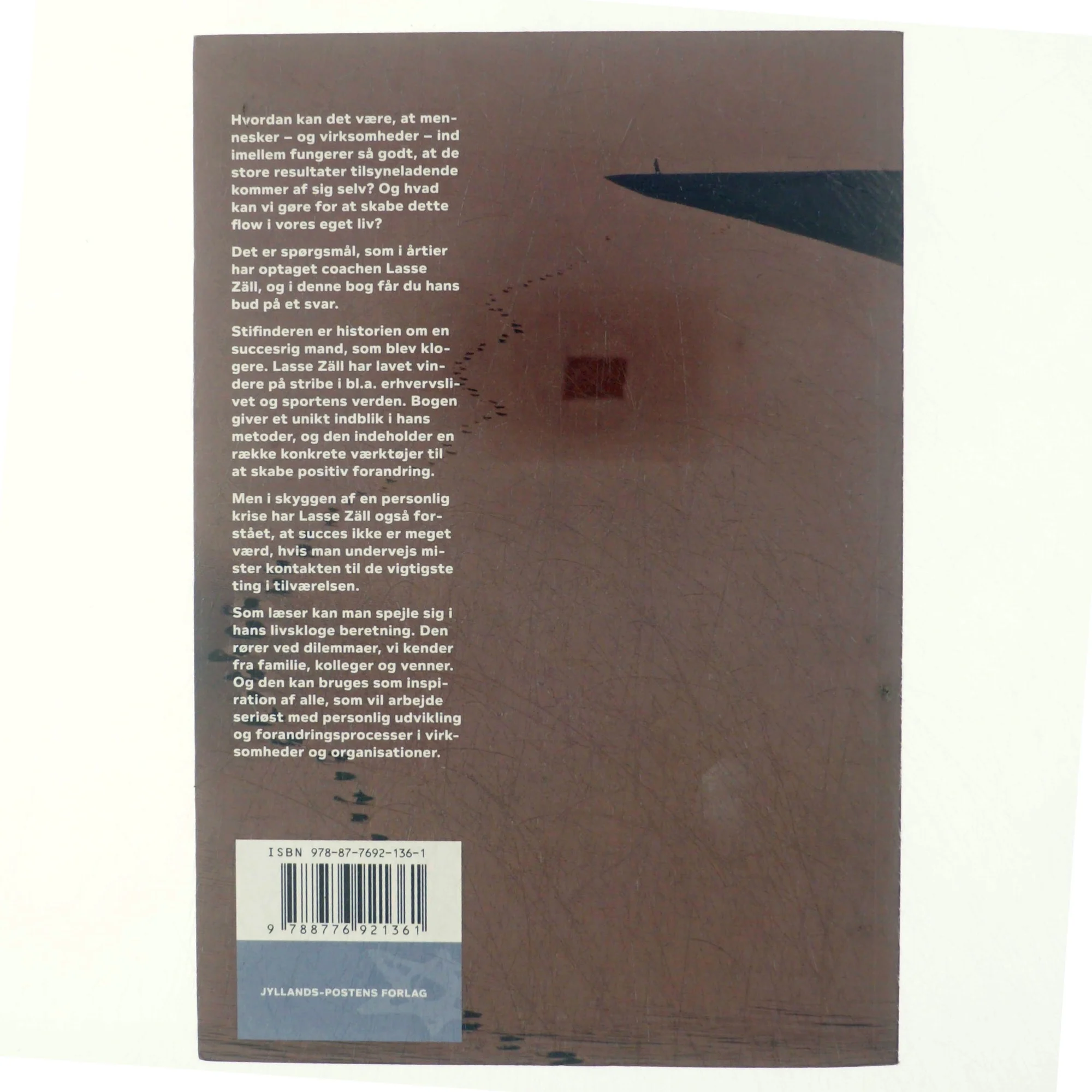 Stifinderen : om coachen Lasse Zäll og kunsten at skabe forandring af Kim Hundevadt (Bog)