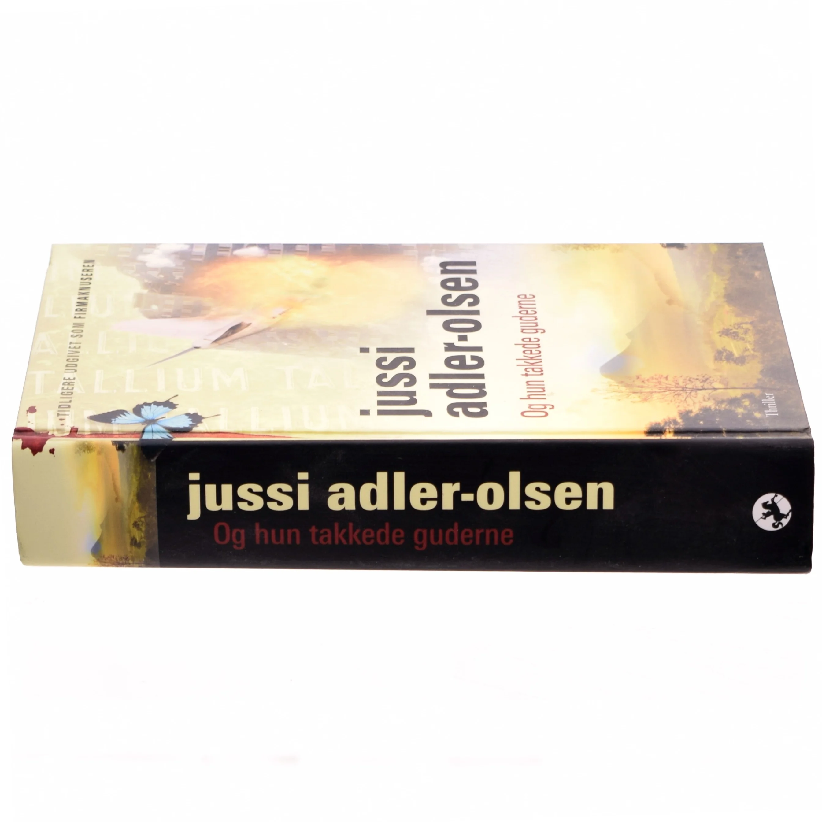 Og hun takkede guderne af Jussi Adler-Olsen (Bog)