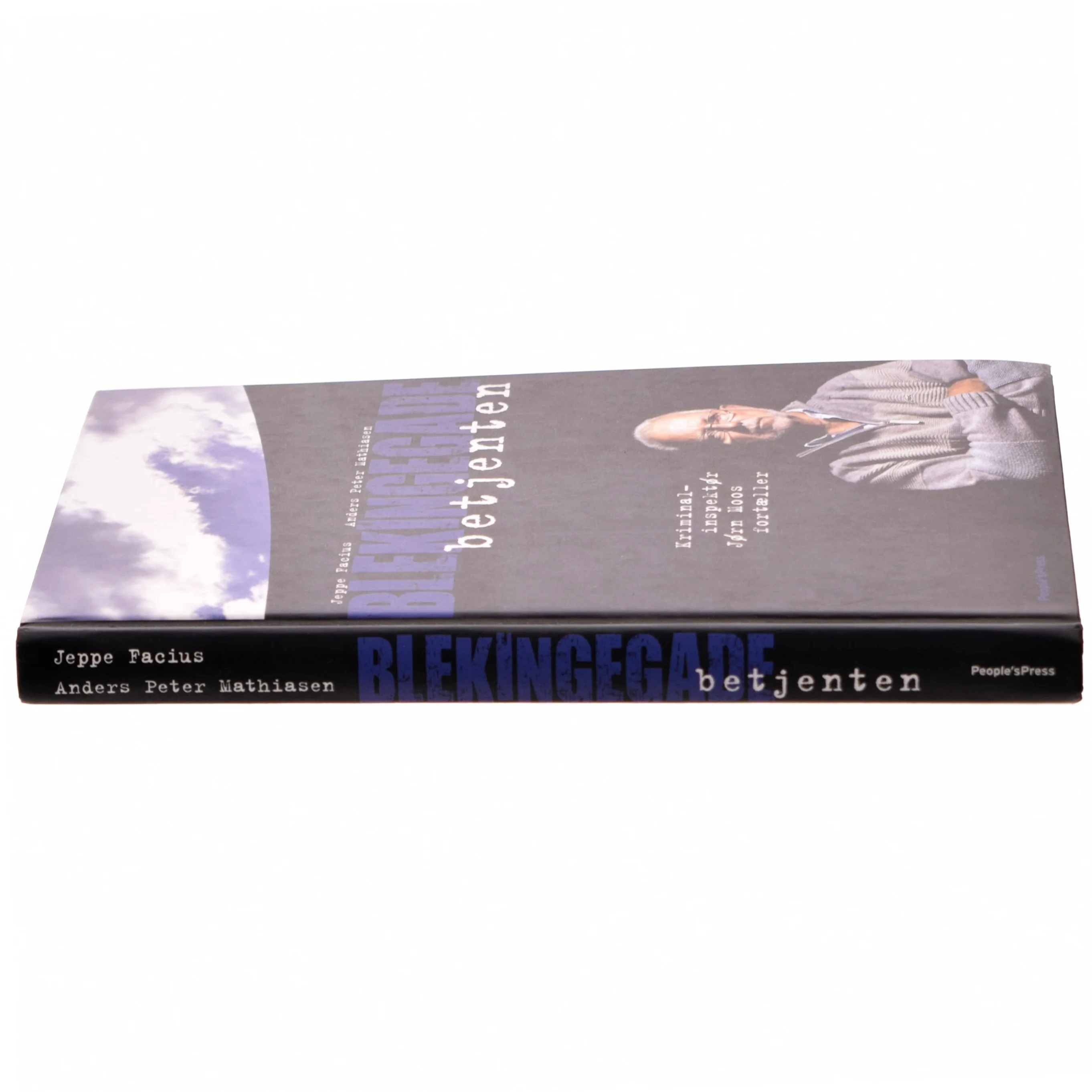 Blekingegadebetjenten : kriminalinspektør Jørn Moos fortæller (Bog)