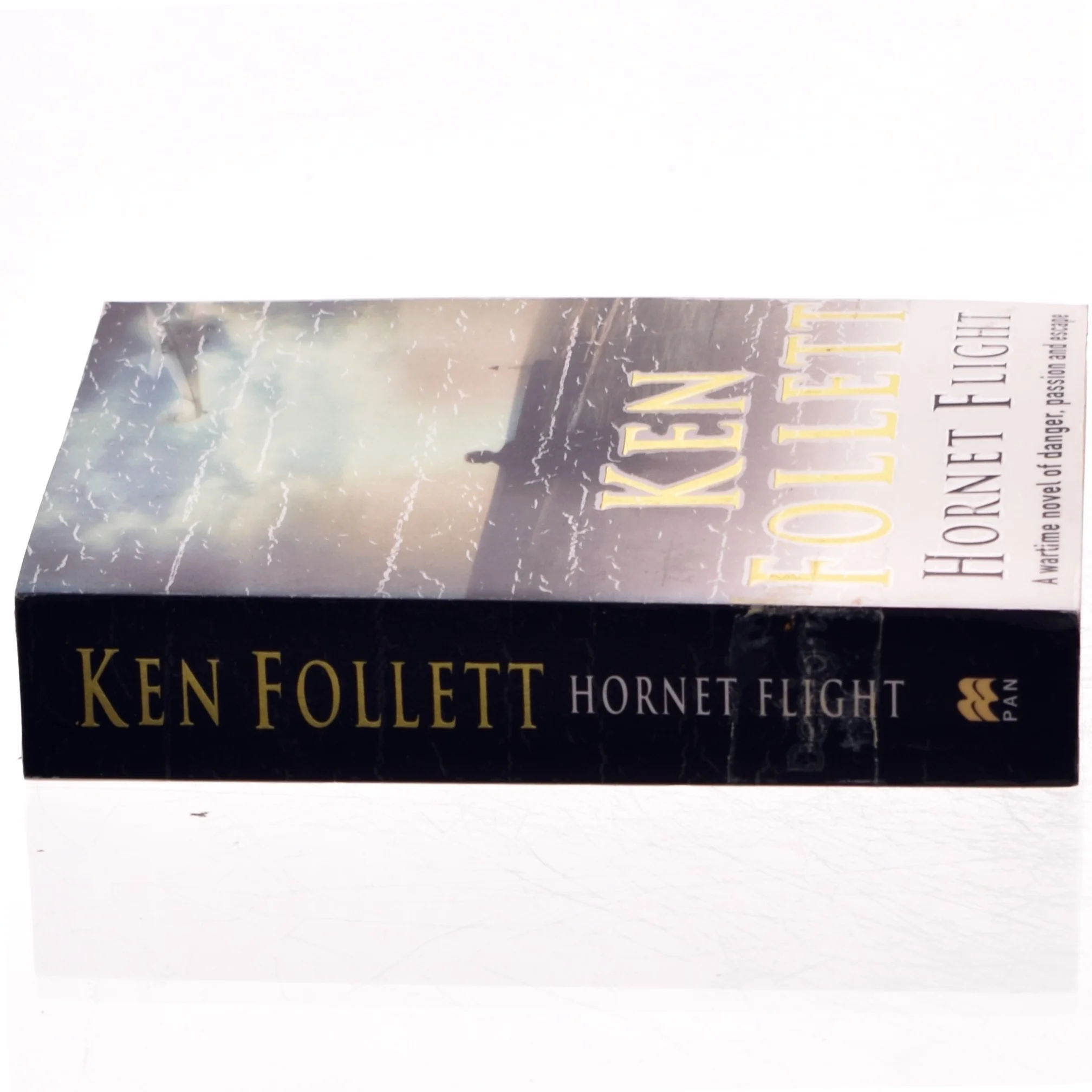 Hornet Flight af Ken Follett