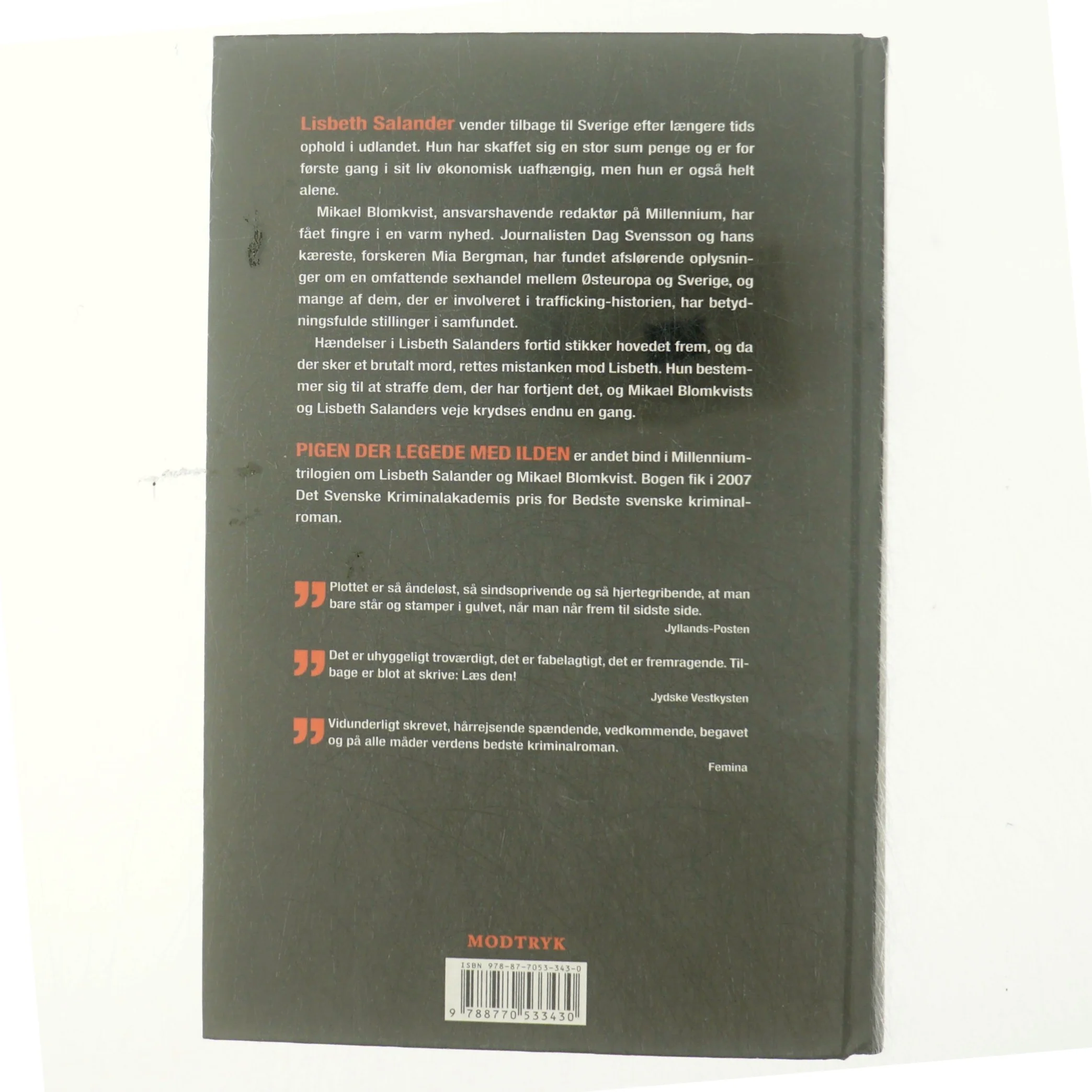 Pigen der legede med ilden. 2 af Stieg Larsson (Bog)