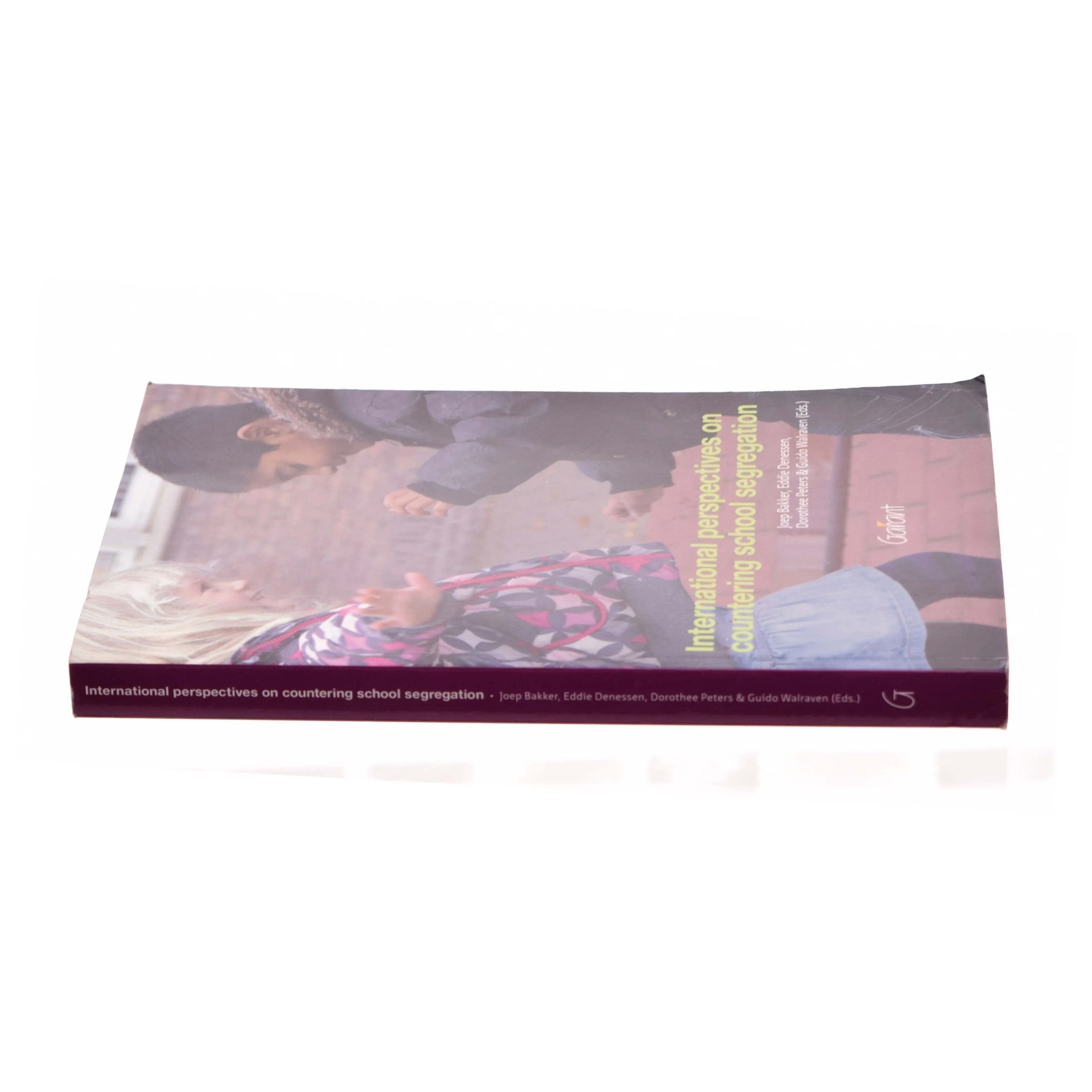 International perspectives on countering school segregation (Bog)