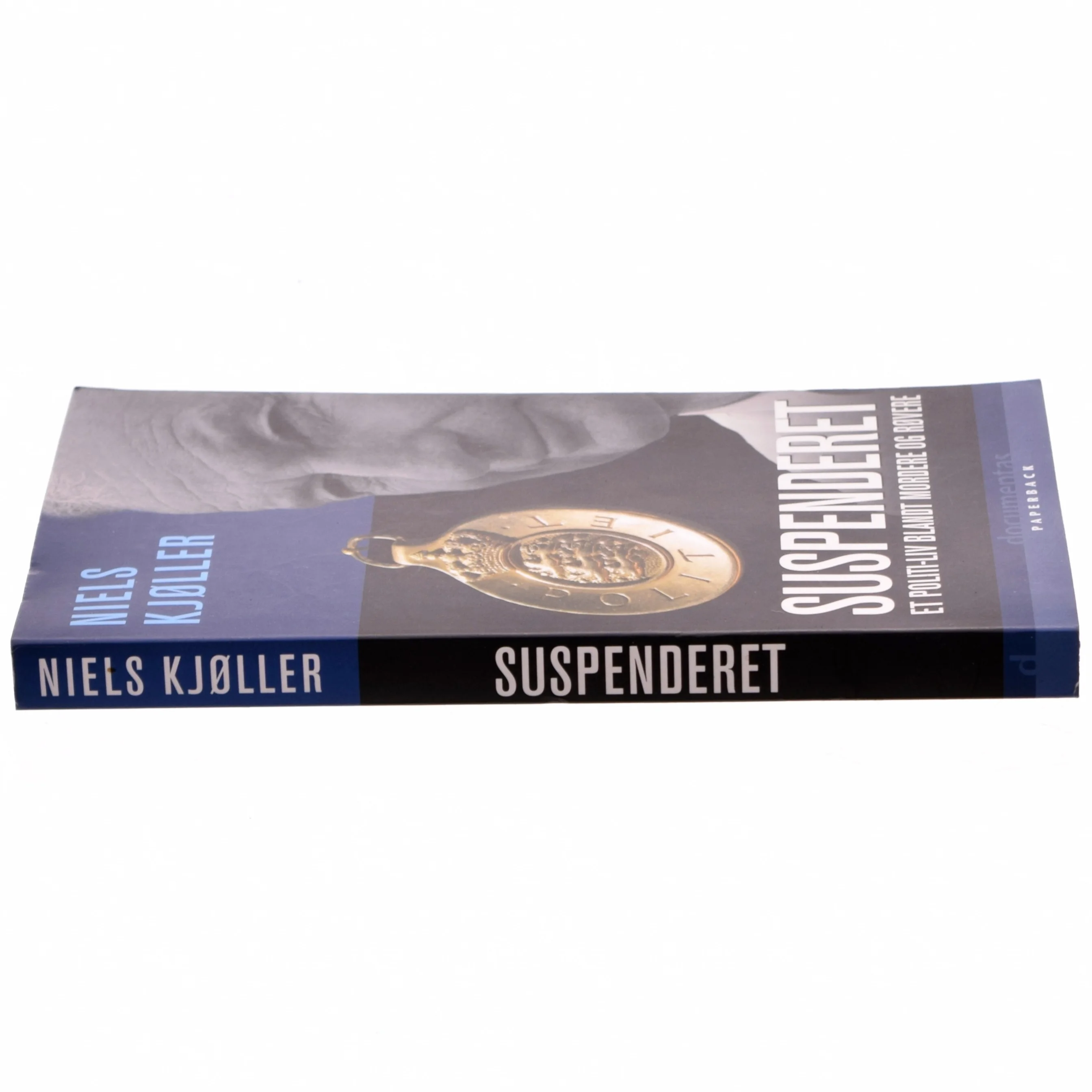 Suspenderet : et politi-liv blandt mordere og røvere af Niels Kjøller (Bog)