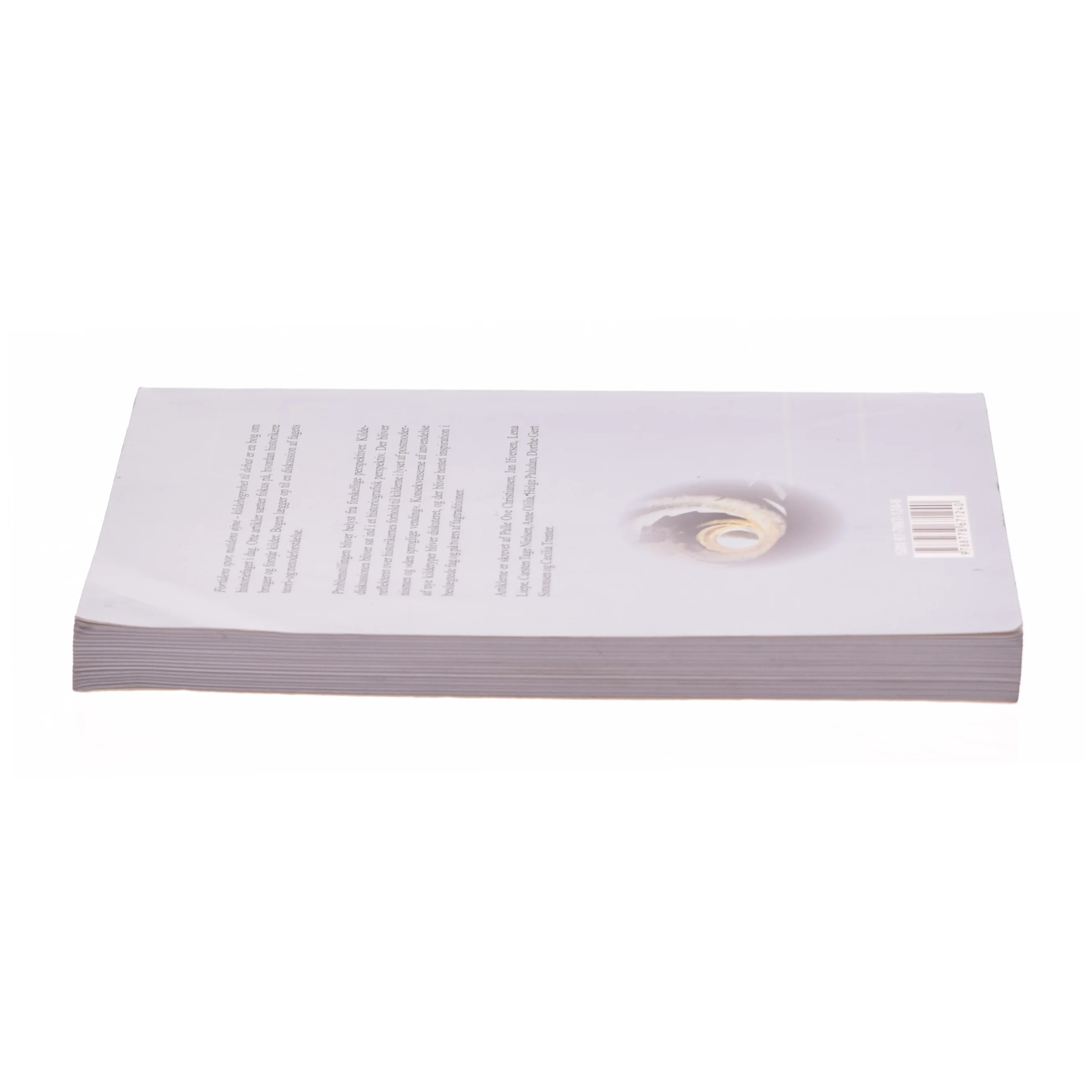 Fortidens spor, nutidens øjne : kildebegrebet til debat (Bog)