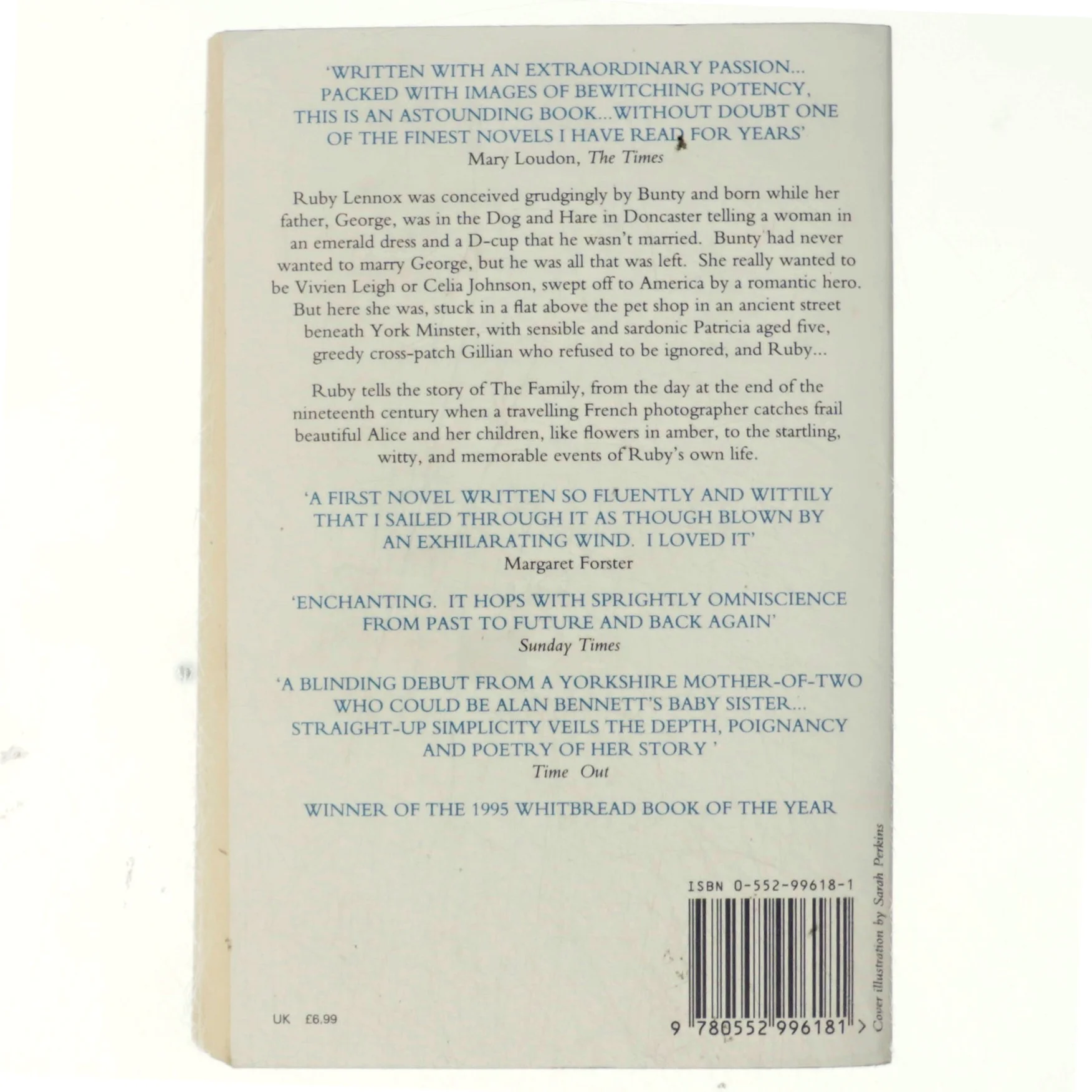 Behind the Scenes at the Museum by Kate Atkinson af Kate Atkinson (Bog)