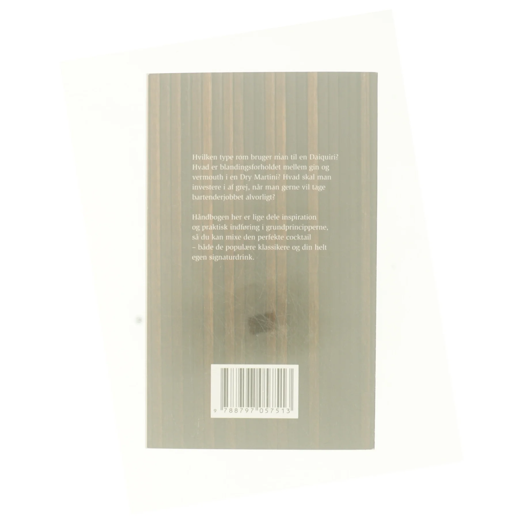 Cocktail håndbogen af Kristian Gøtrik (Bog)